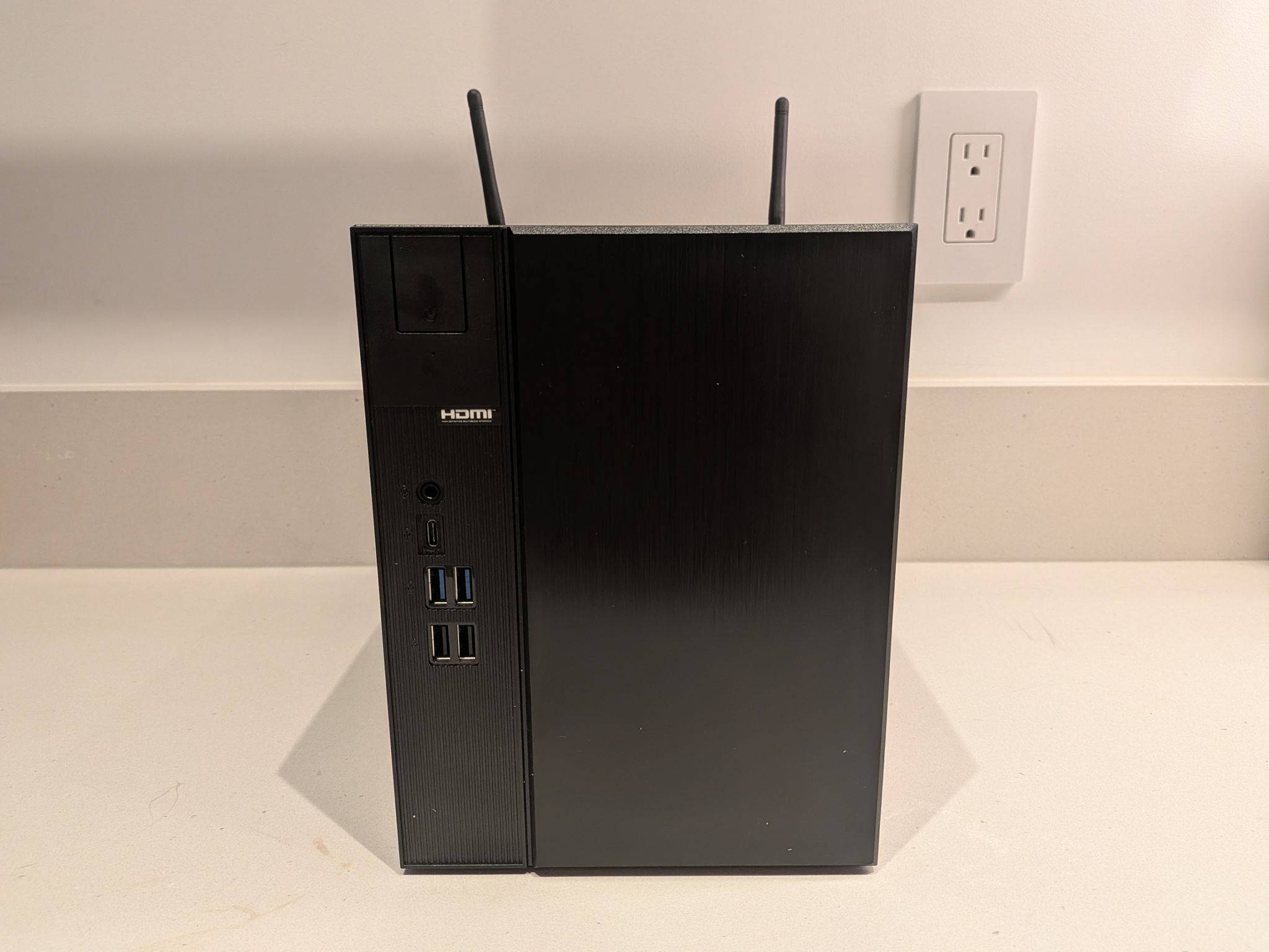 Steam Machine Killer - RX 9060 XT, Ryzen 5 7500F, 32 GB DDR5 RAM, 2 TB Gen 4 NVME