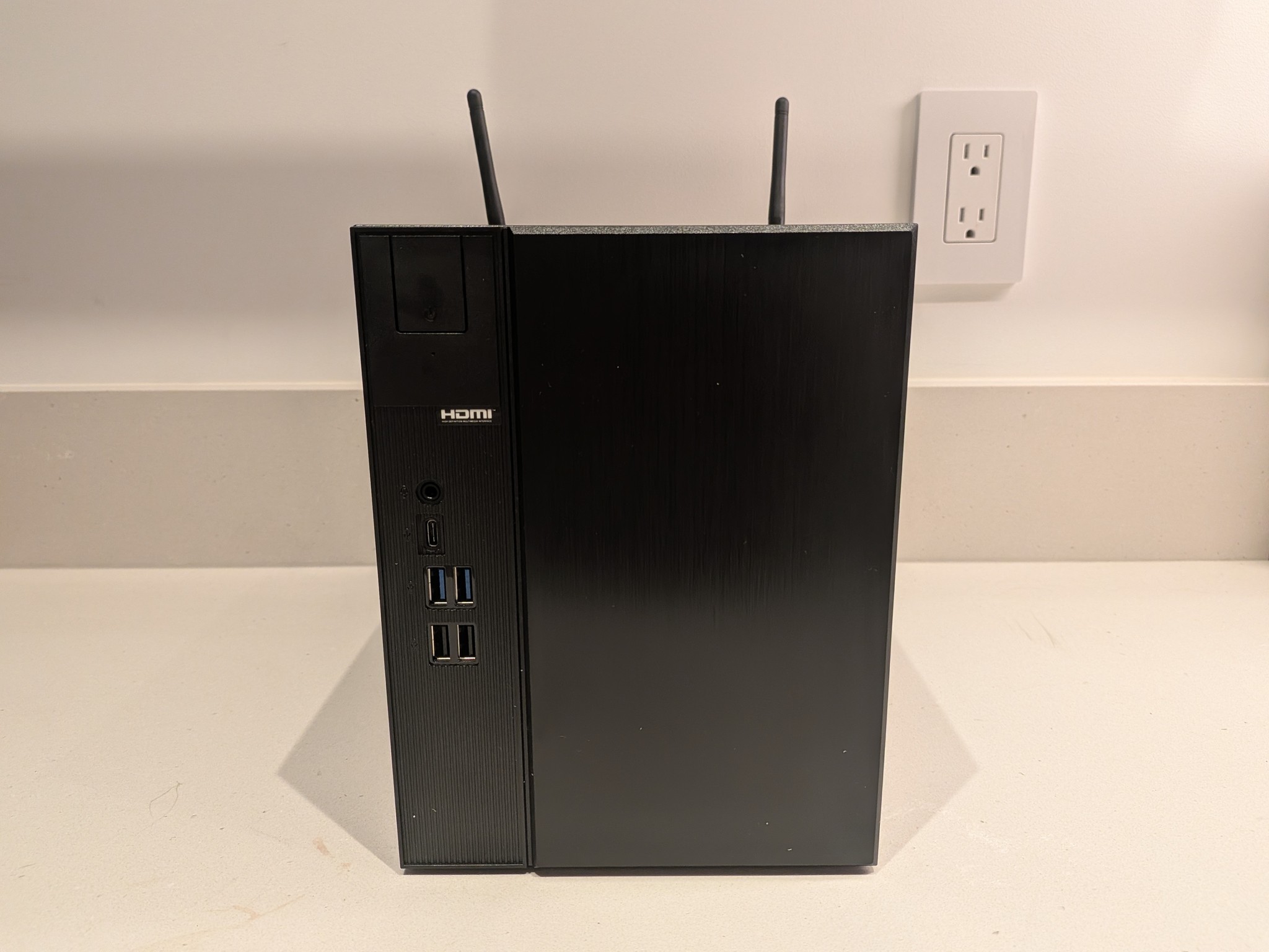 Steam Machine Killer - RX 9060 XT, Ryzen 5 7500F, 32 GB DDR5 RAM, 2 TB Gen 4 NVME