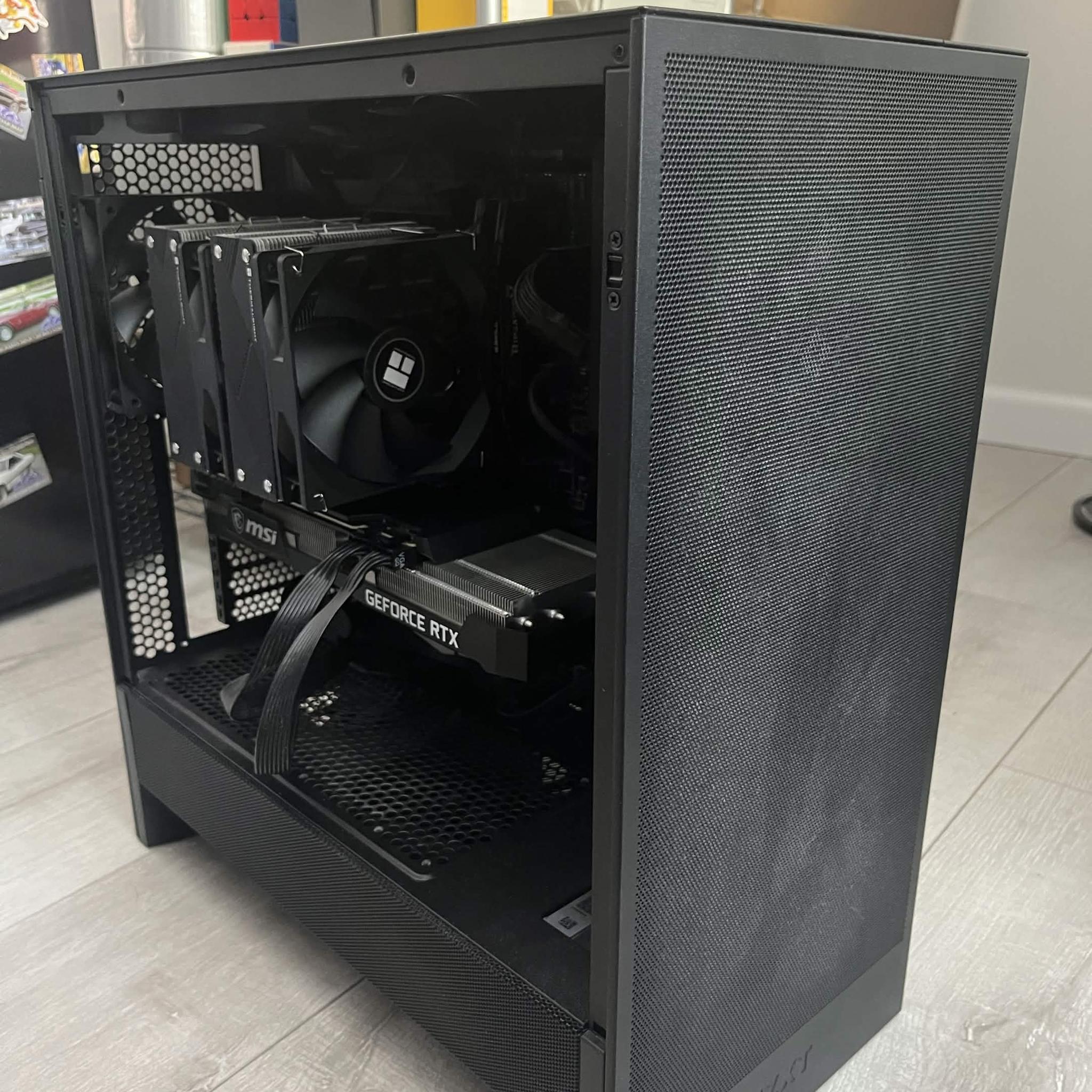 Blackout-Minimalist-Mid Tier-1440p-Air Cooled*Like New*