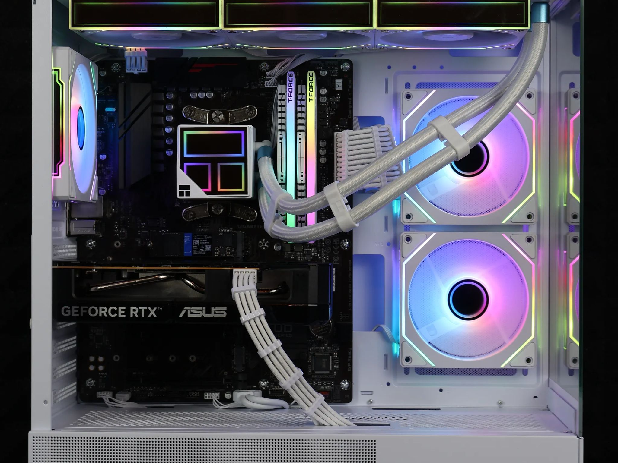 PRIVATE RESERVE ⚪ Ryzen 7 5700X/RTX 5060 8 GB Gaming/Streaming PC ⚪