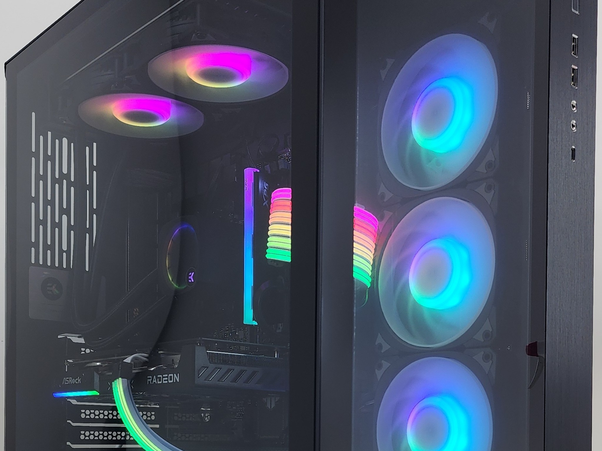 Gaming PC Ryzen 7 7700X 16GB RAM 1TB SSD RX 9060 8GB Windows 11 Computer