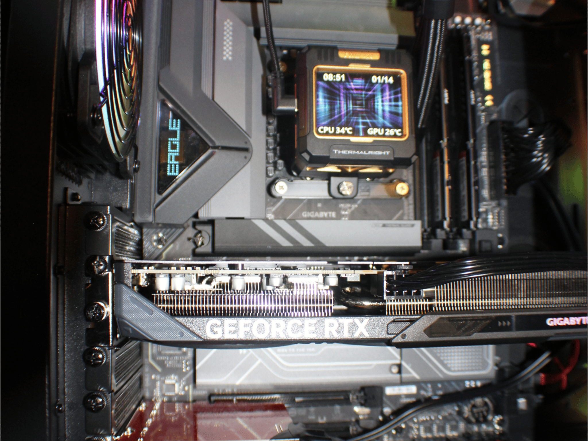 Gigabyte Z890 Eagle / Intel Ultra 7 / RTX 5060ti 16GB