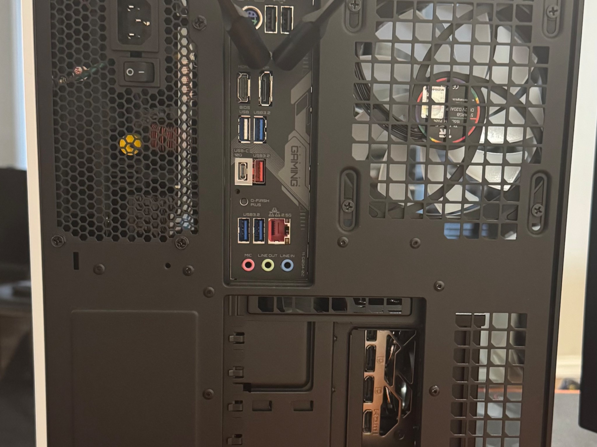 RTX 5080 - Ryzen 7 9700x - 32GB 6000mt/s DDR5 - 3TB of nvme SSD - Stream/gaming/creator ready