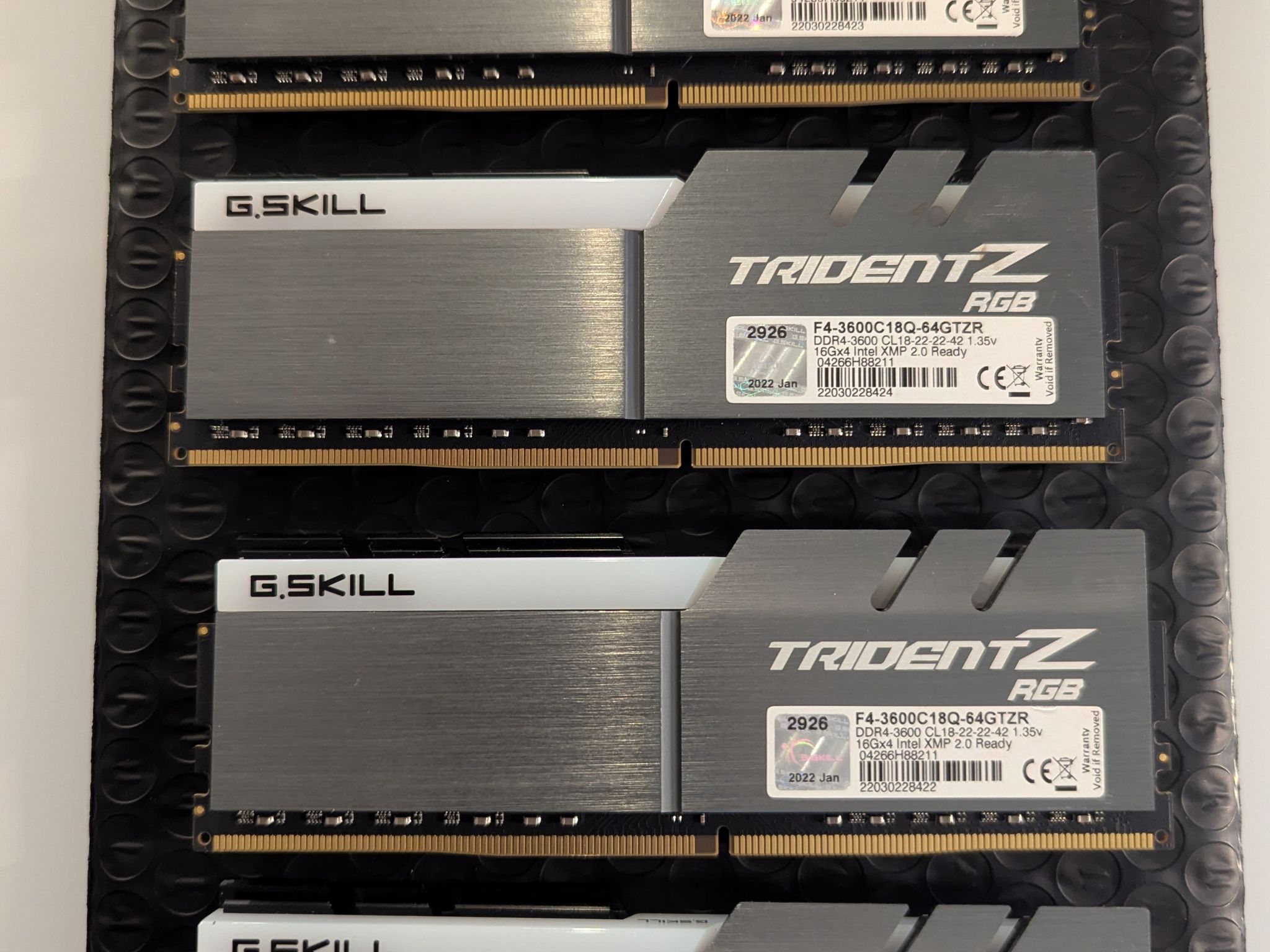 64GB G.Skill Trident Z RGB DDR4-3600 (4×16GB) CL18 – F4-3600C18Q-64GTZR
