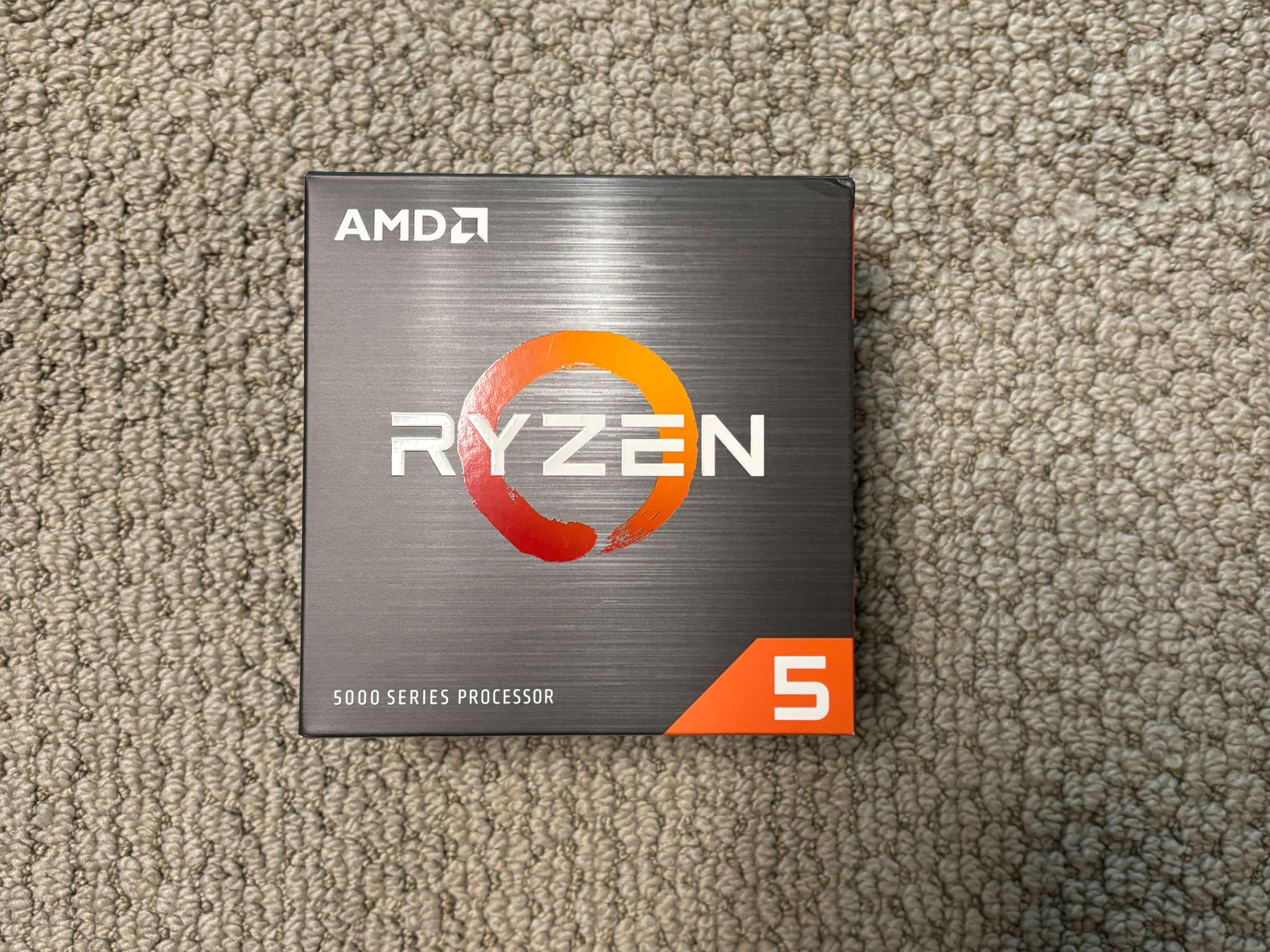 AMD RYZEN 5 5600 includes fan