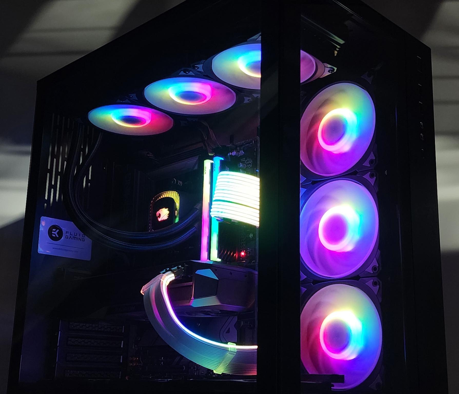 Gaming PC Ryzen 7 9700X 32GB RAM 1TB SSD RX 7900 XT 20GB Windows 11 Computer