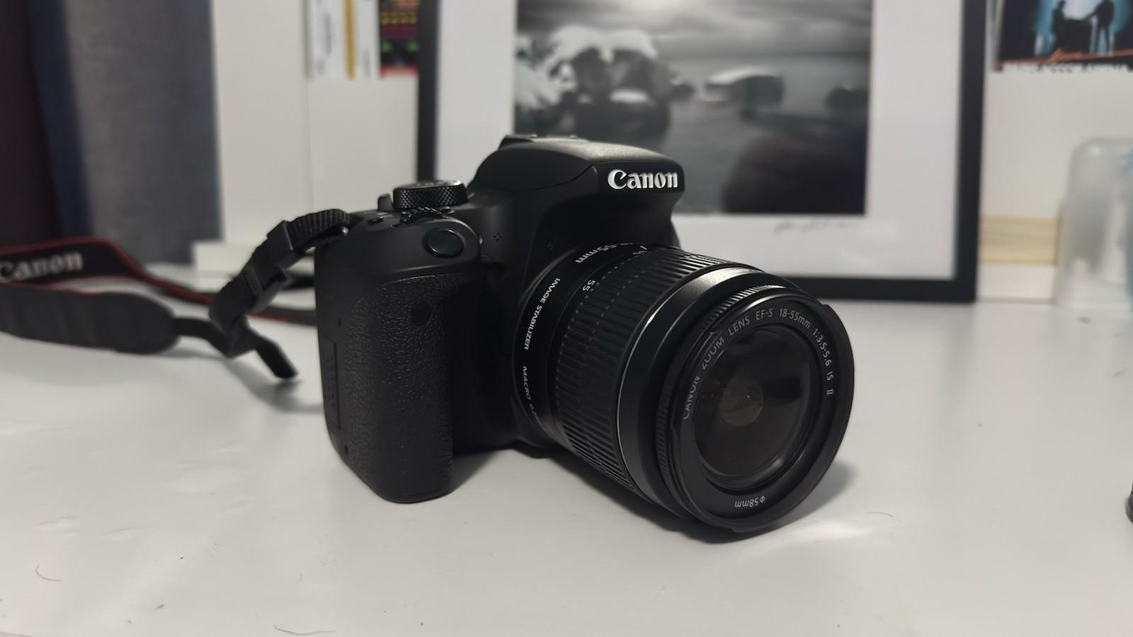 Canon EOS 800D