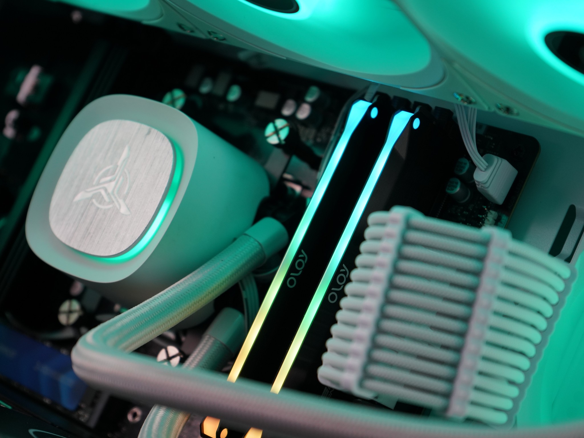 🤍✨💎 AETHERIS - RTX 4070TI | Ryzen 9 | 32GB DDR5 | 2TB M.2 NVME SSD 💎✨🤍