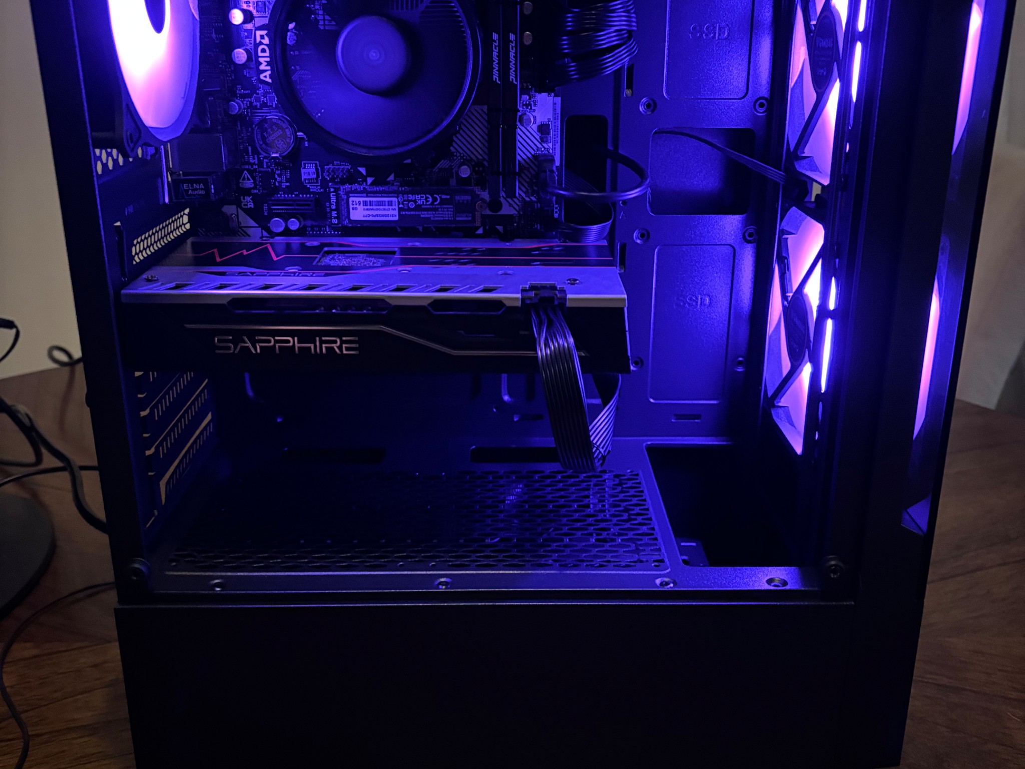 AMD Ryzen 5 4500, Radeon RX 580 8GB, 16GB DDR4 3200MHz, 512GB NVMe, B450 MOBO, ARGB Fans, WiFi Ready
