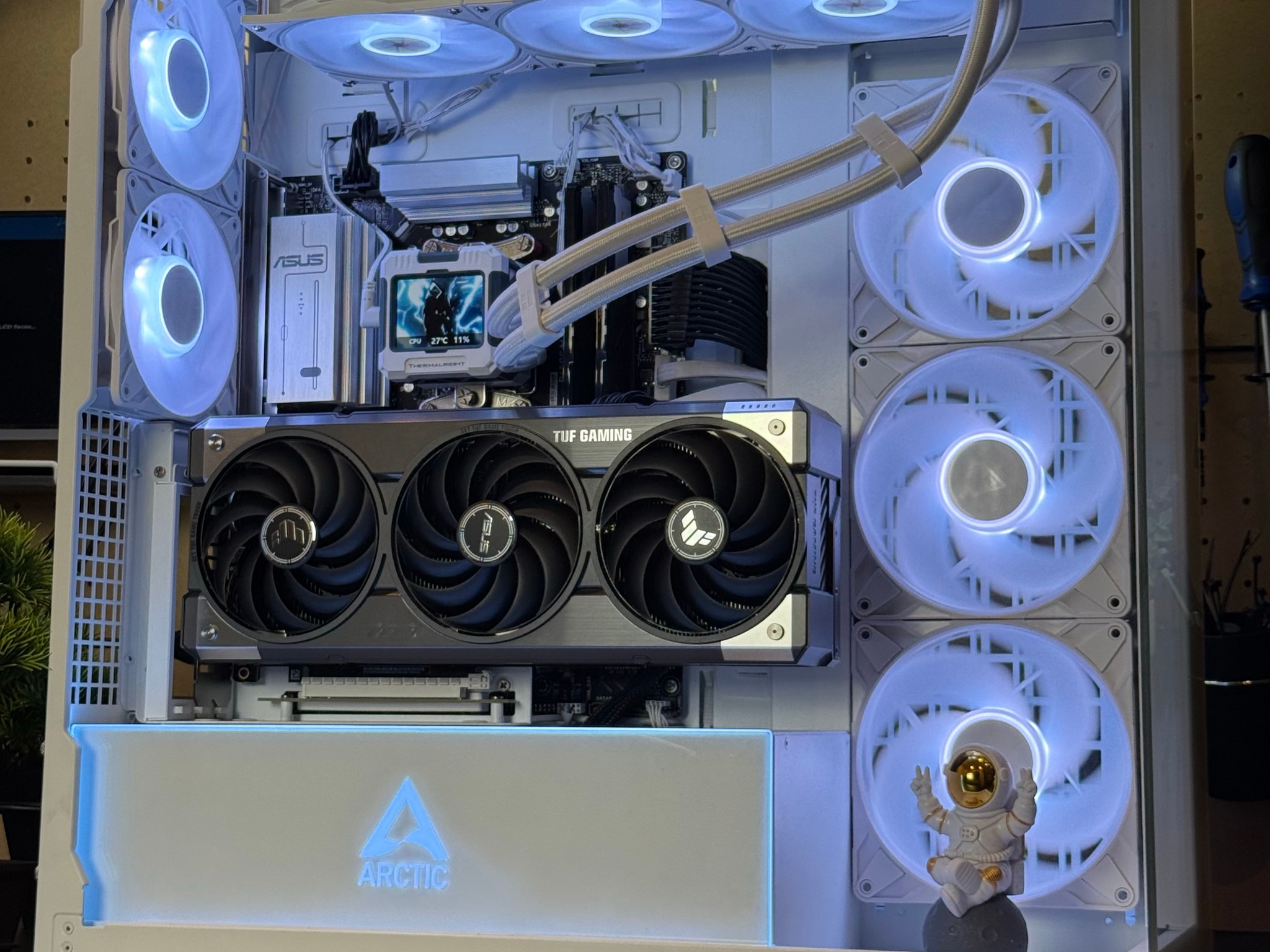4K ARTIC Gaming PC | RTX 5070 Ti | Ryzen 7 9800x3D | 32GB DDR5 RAM | 4TB | 1000w PSU | Win 11