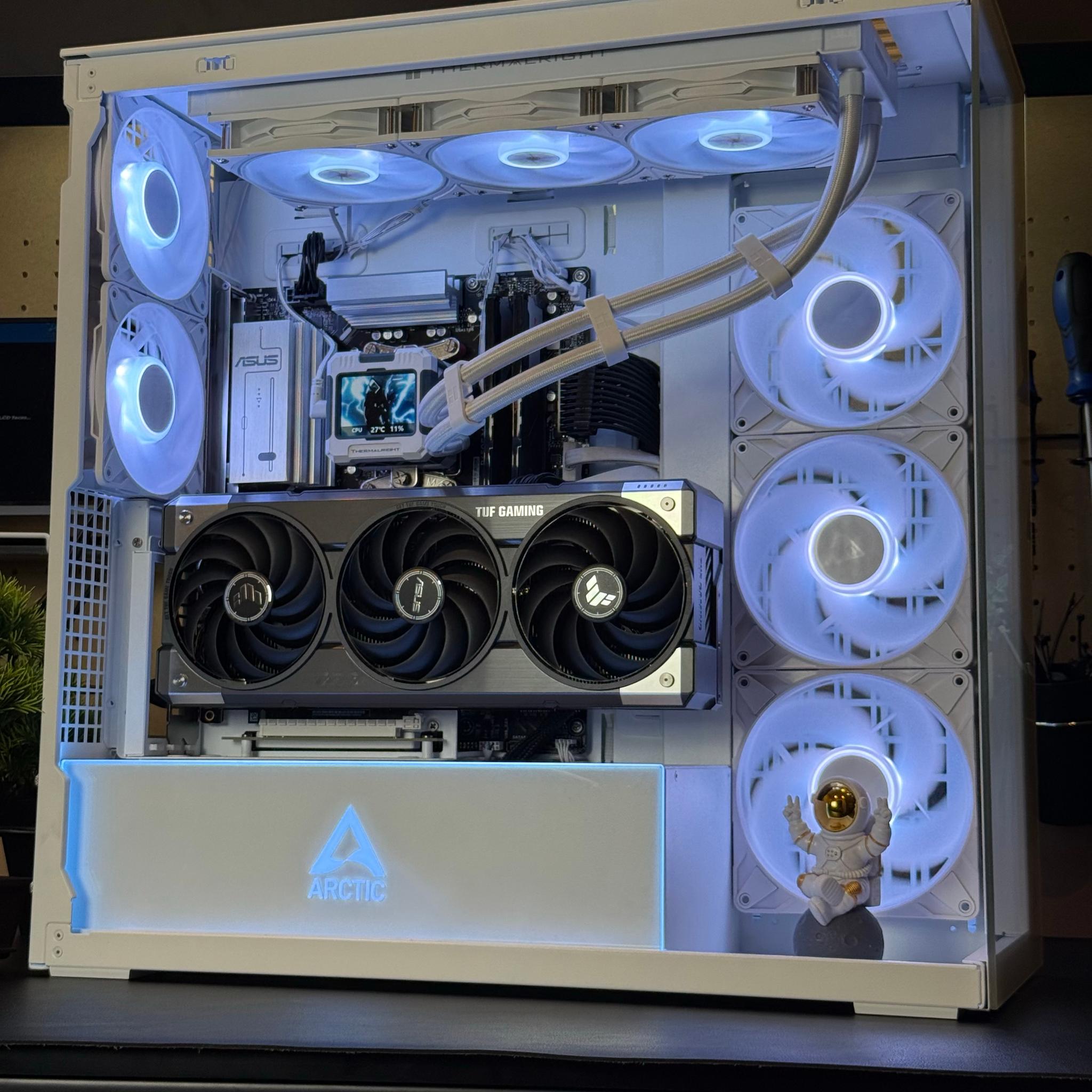 4K ARTIC Gaming PC | RTX 5070 Ti | Ryzen 7 9800x3D | 32GB DDR5 RAM | 4TB | 1000w PSU | Win 11