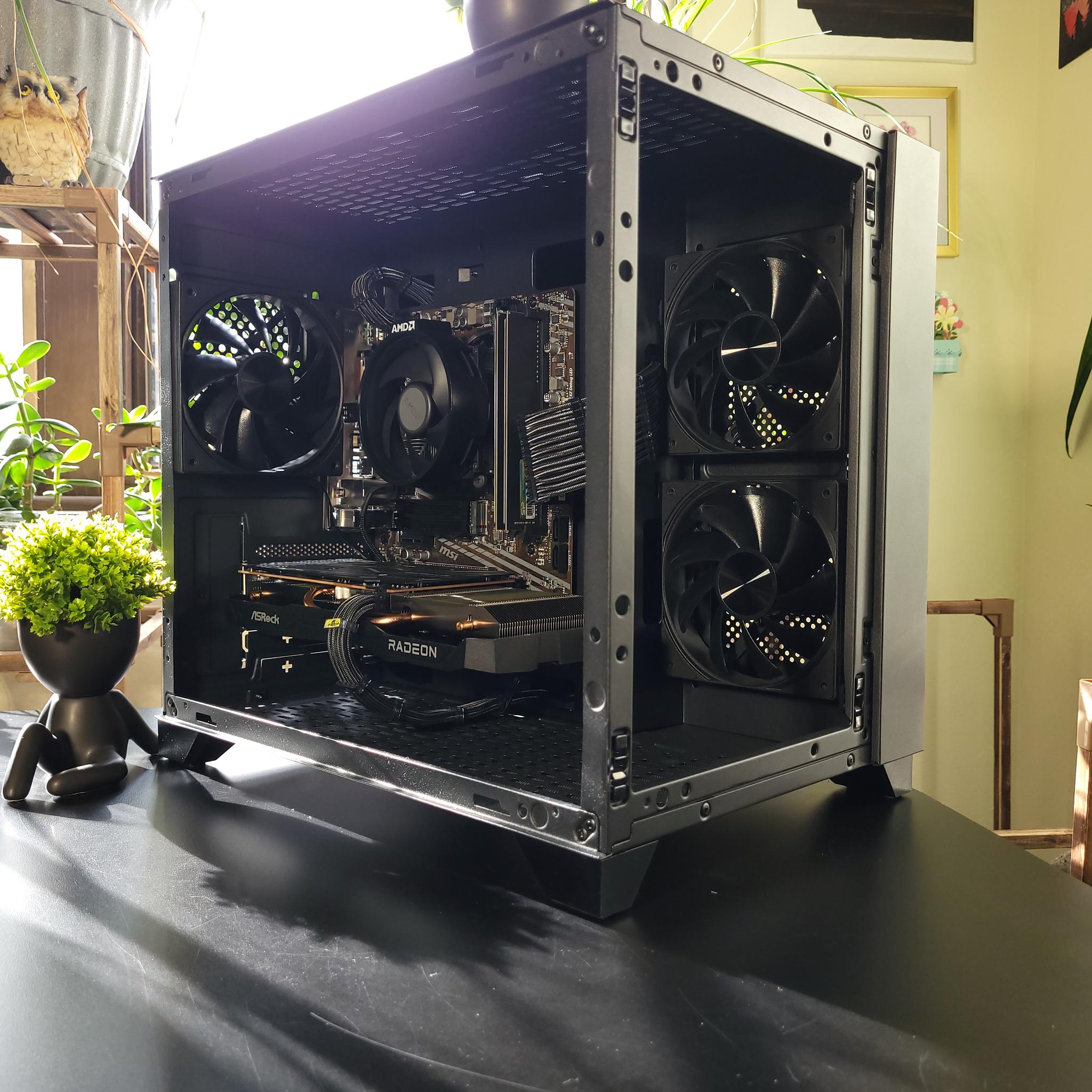 Ryzen 5 5500 | RX 6600 | 32GB RAM | 1TB STORAGE | WINDOWS 11 ACTIVATED
