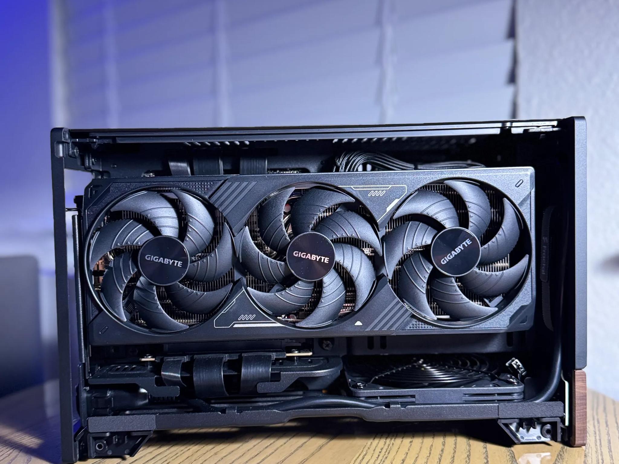 The Distinguished Gentleman II 🎩 Gaming PC, NVIDIA 5070 Ti OC, RYZEN 9600X, 32GB RAM, 2TB SSD