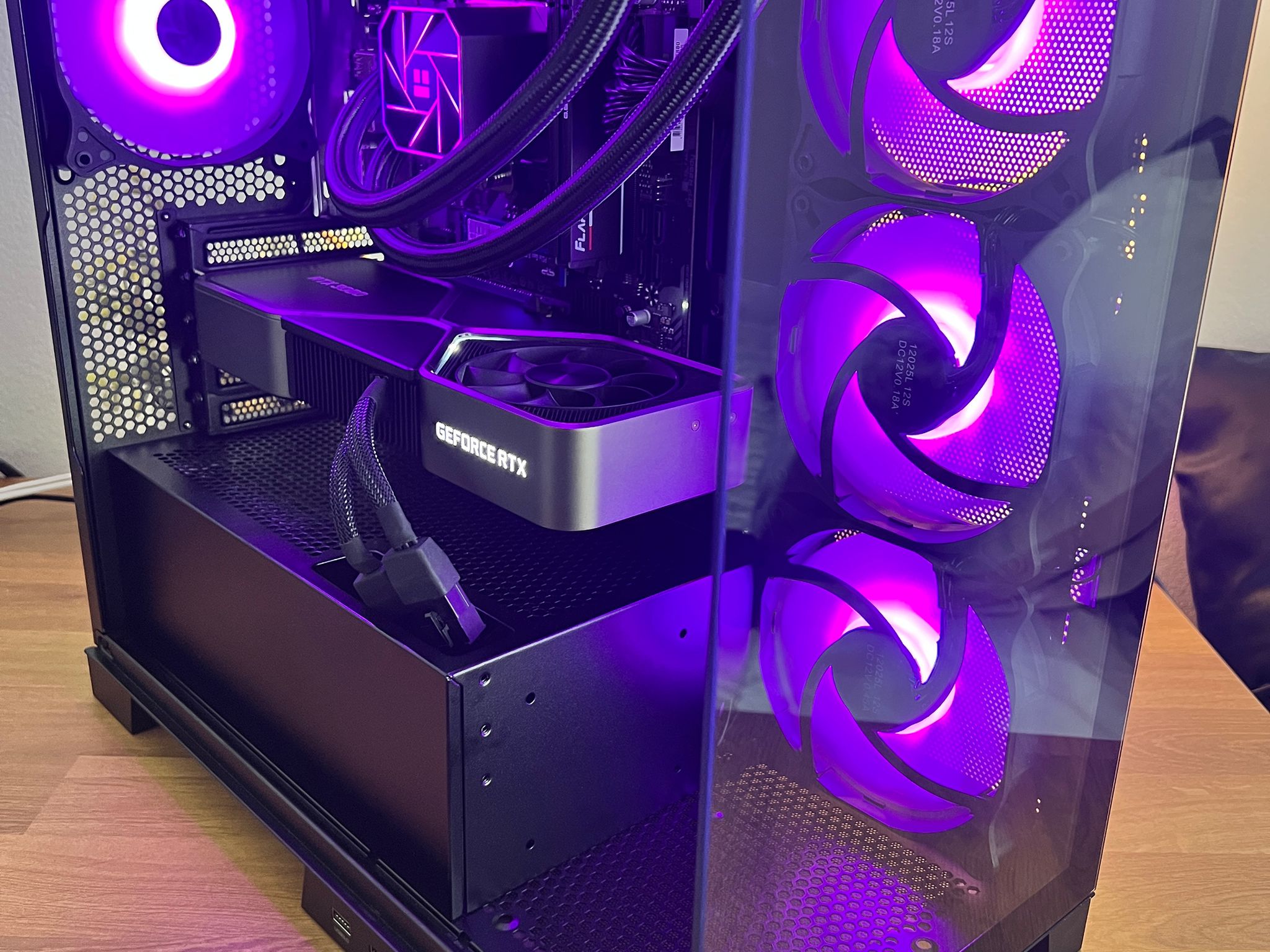 RTX 3080 | Ryzen 5 7600x | 32gb ram | 1tb m.2 SSD | Gaming PC