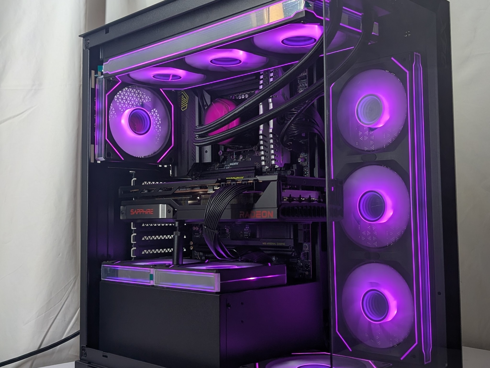 7900XTX | CORE ULTRA 5 245KF | 32GB DDR5 | 2TB NVME | 1000W