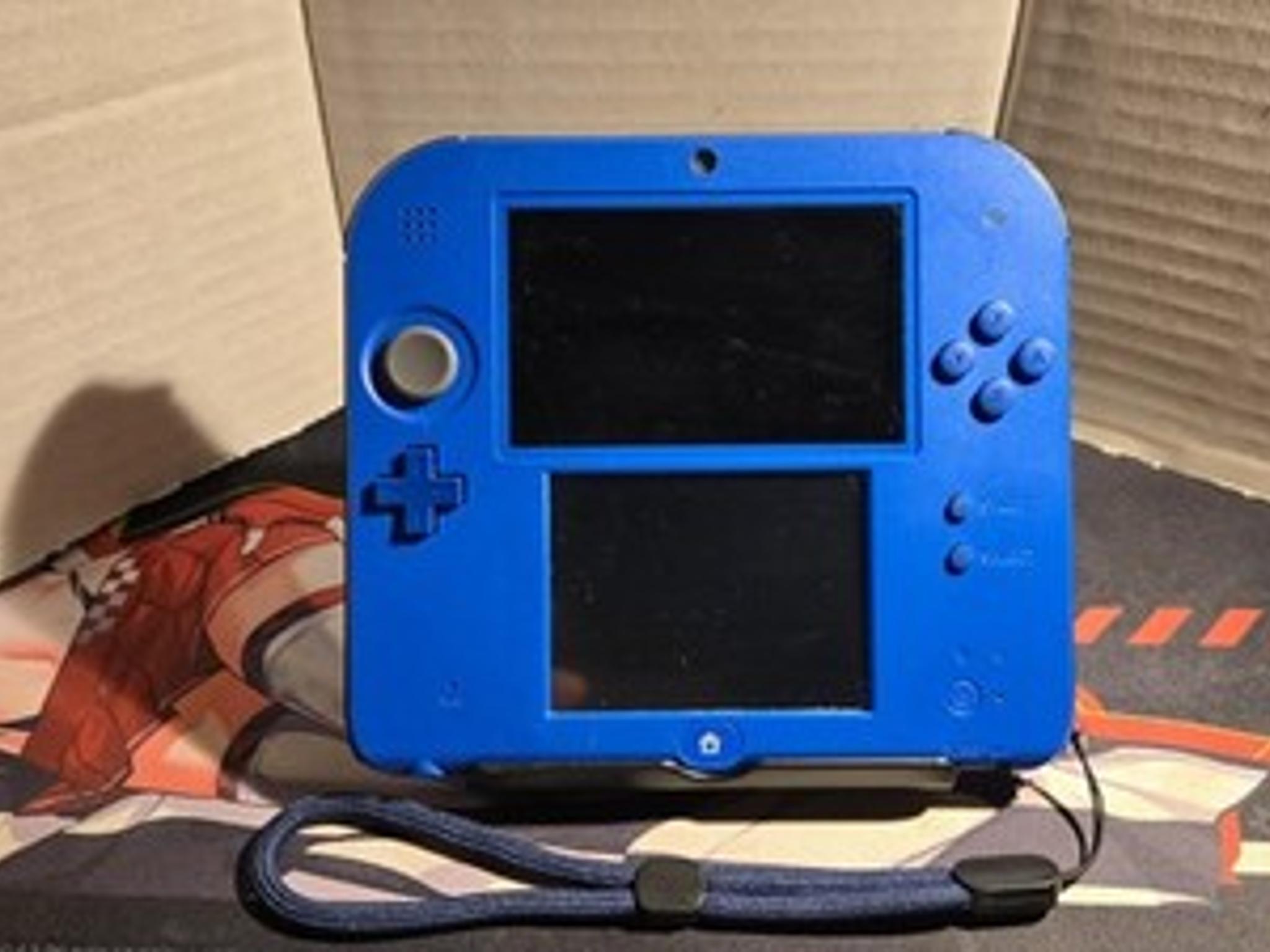 CUSTOM USED Nintendo 2DS Blue/Black Handheld Console, Mario Kart 7 Edition