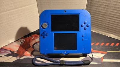 CUSTOM USED Nintendo 2DS Blue/Black Handheld Console, Mario Kart 7 Edition