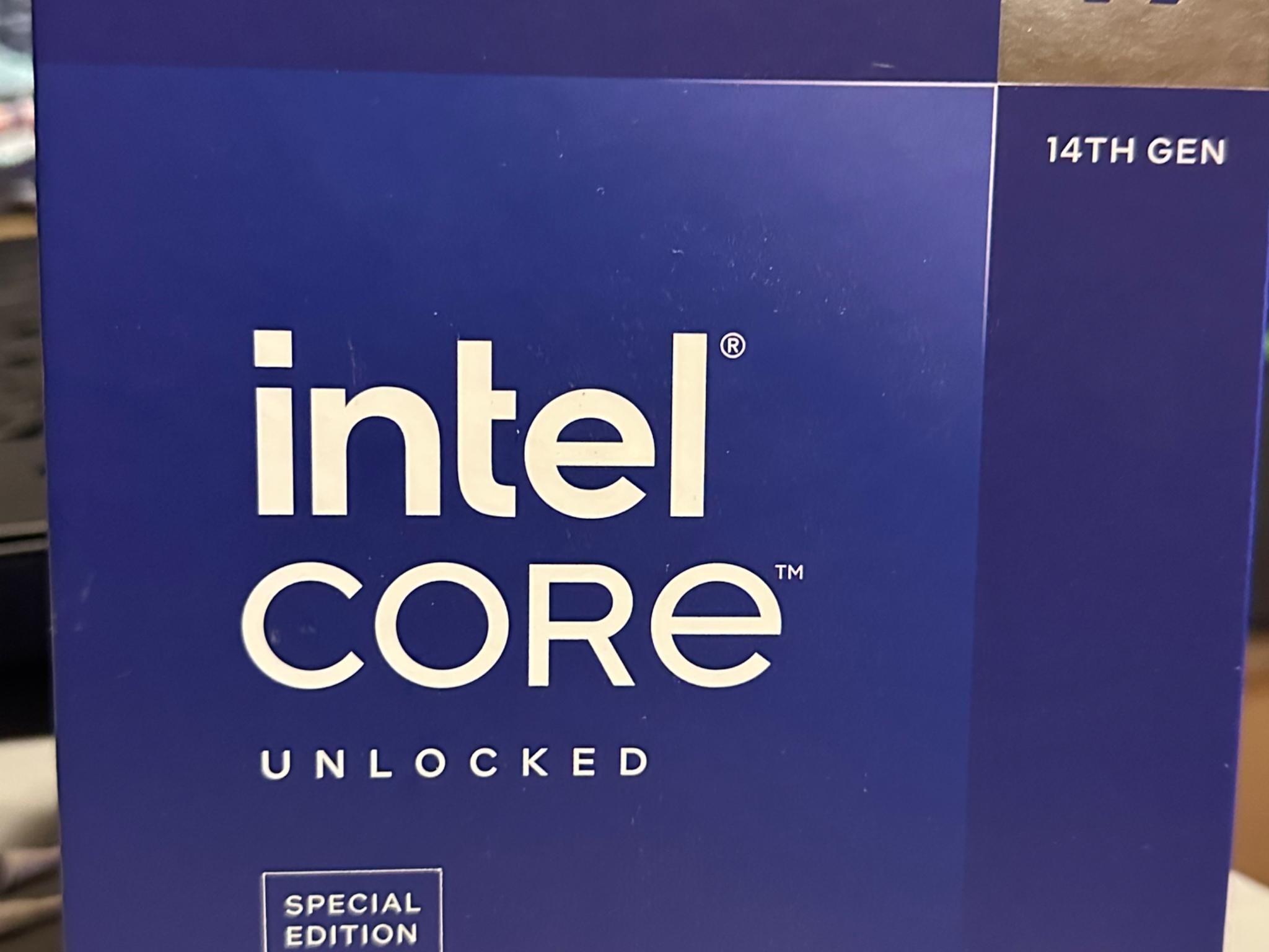 Intel® Core™ i9-14900KS Desktop Processor 24 cores (8 P-cores + 16 E-cores)