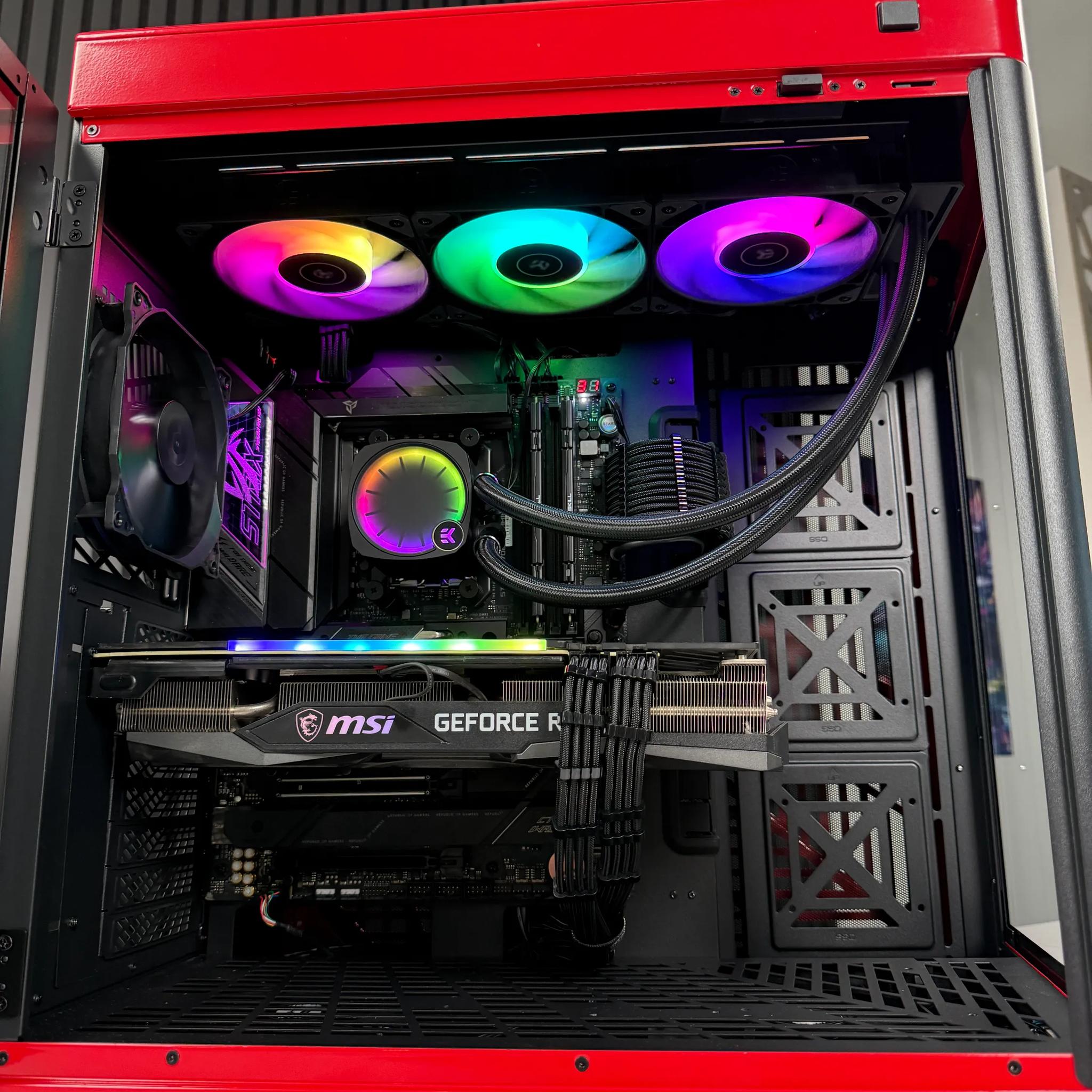 Insane Ryzen 7 7700 + RTX 3070 Gaming PC