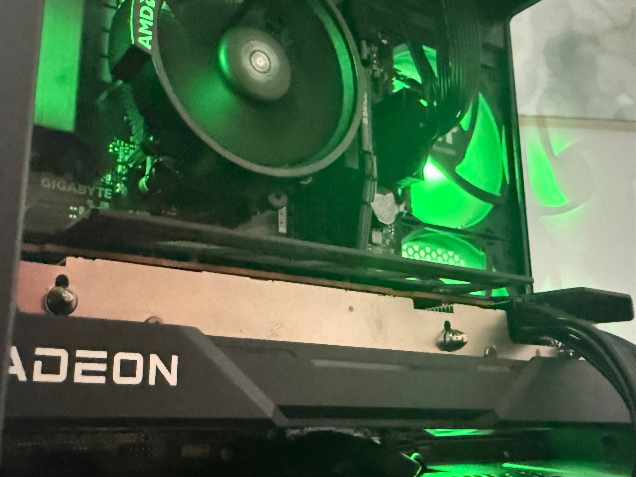 Ryzen 5 5500 | RX 6600 | 16GB DDR4 | 512GB NVMe