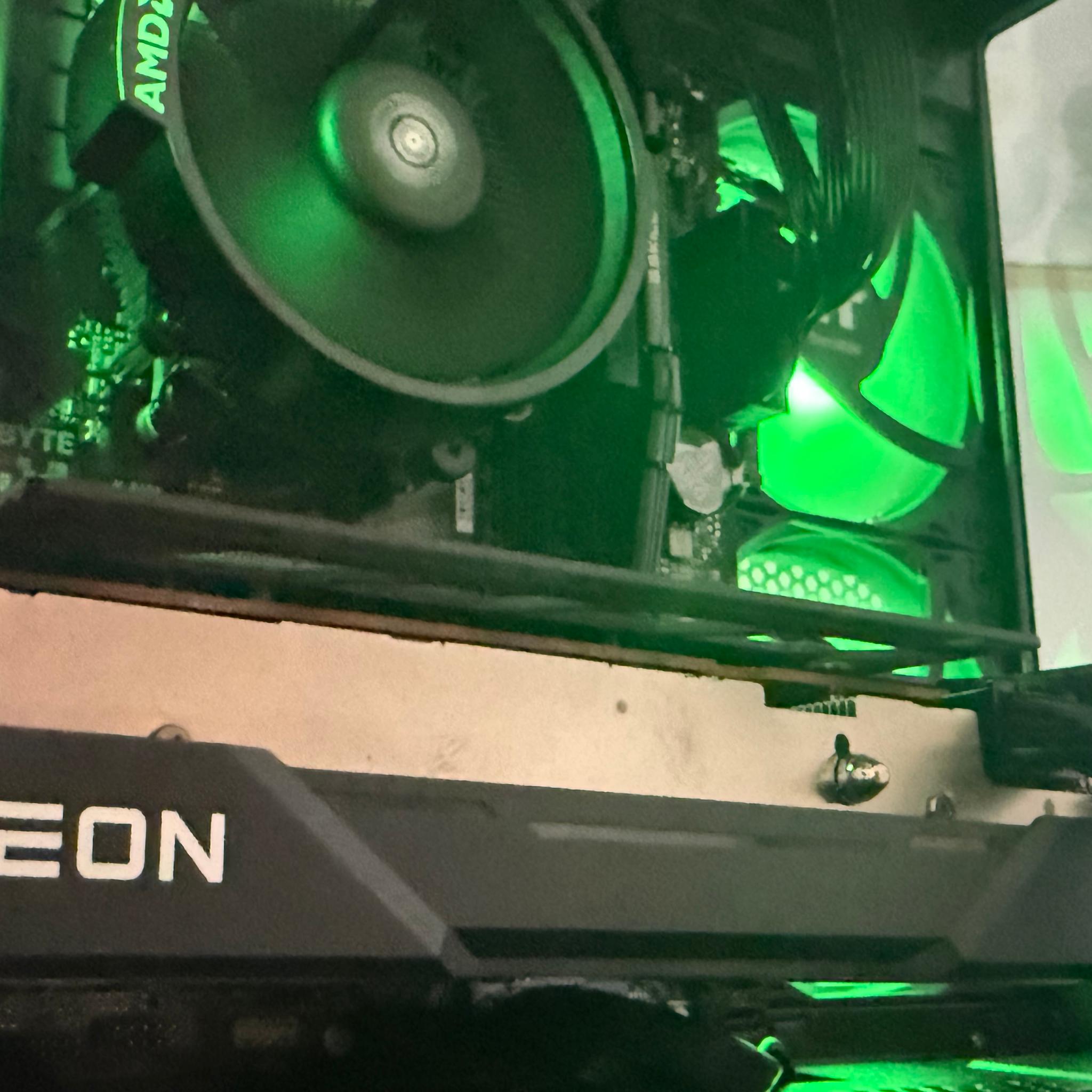 Ryzen 5 5500 | RX 6600 | 16GB DDR4 | 512GB NVMe