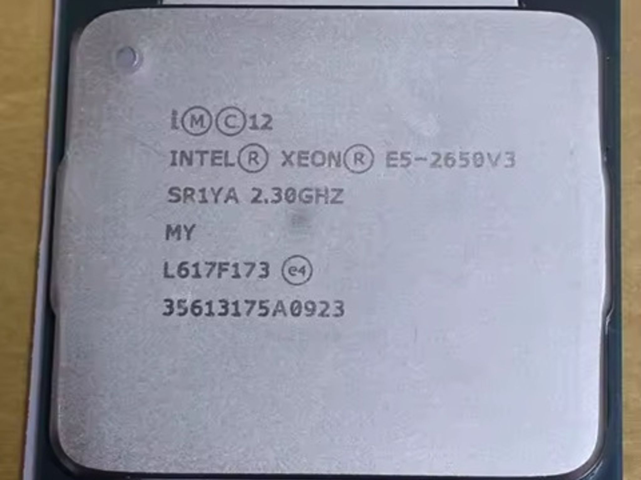 Sleeper X99 Intel Xeon E5 2650 V3 AMD FirePro S7000 4GB GDDR5 8GB DDR4 120GB SSD Windows 10 SATA SSD