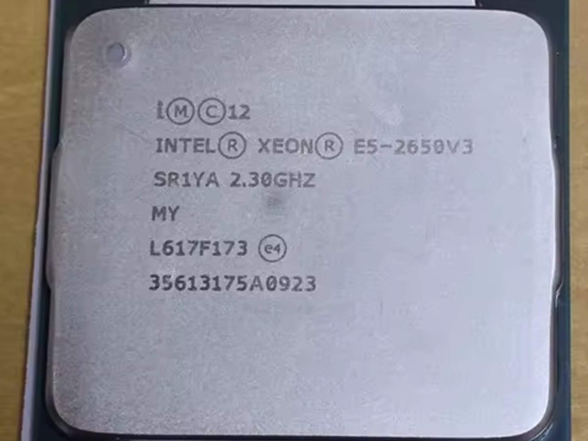 Sleeper X99 Intel Xeon E5 2650 V3 AMD FirePro S7000 4GB GDDR5 8GB DDR4 120GB SSD Windows 10 SATA SSD