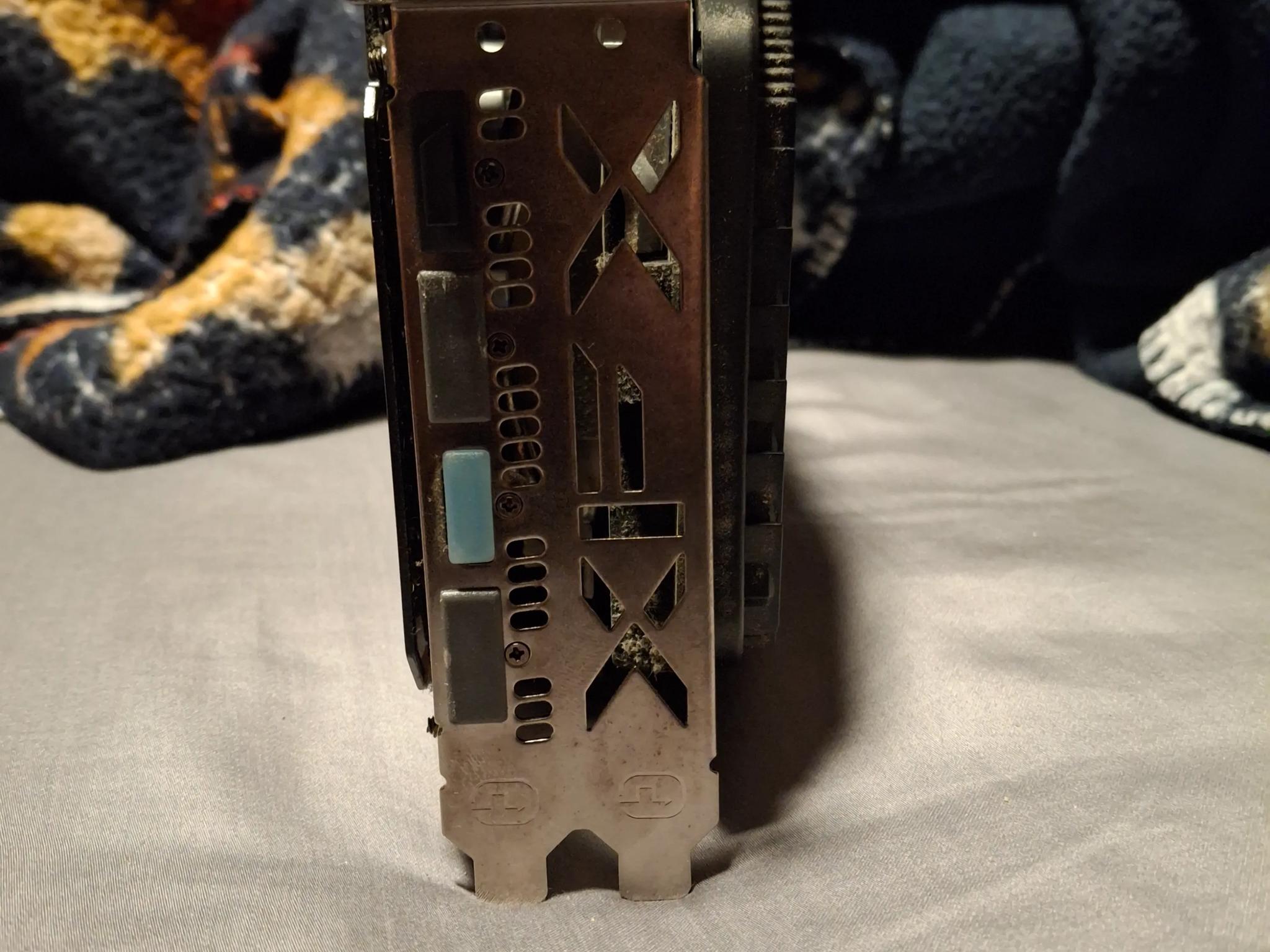 XFX RX 5700 XT RAW II