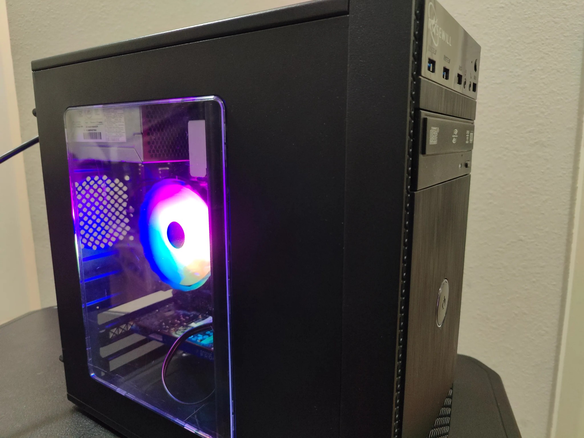 Intel Xeon E3-1265LV2 AMD Radeon PRO WX 3100 WX3100 4GB GDDR5 16GB 1600MHZ Ram 1080p 900p 720p PC