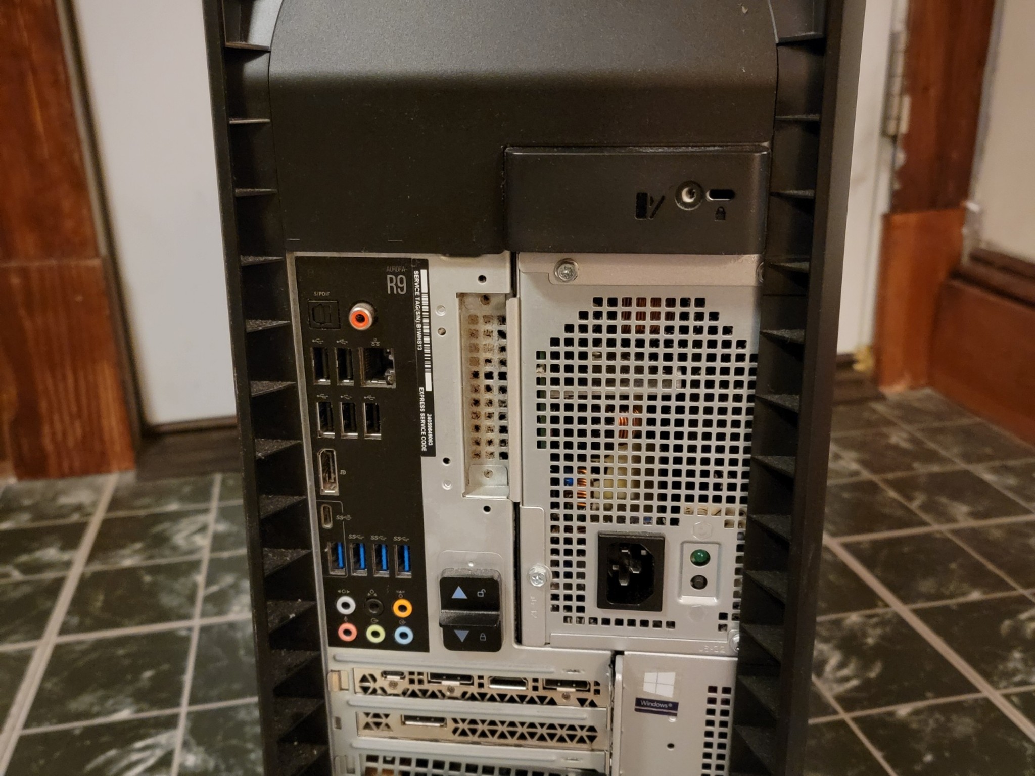 Used Alienware Aurora R9