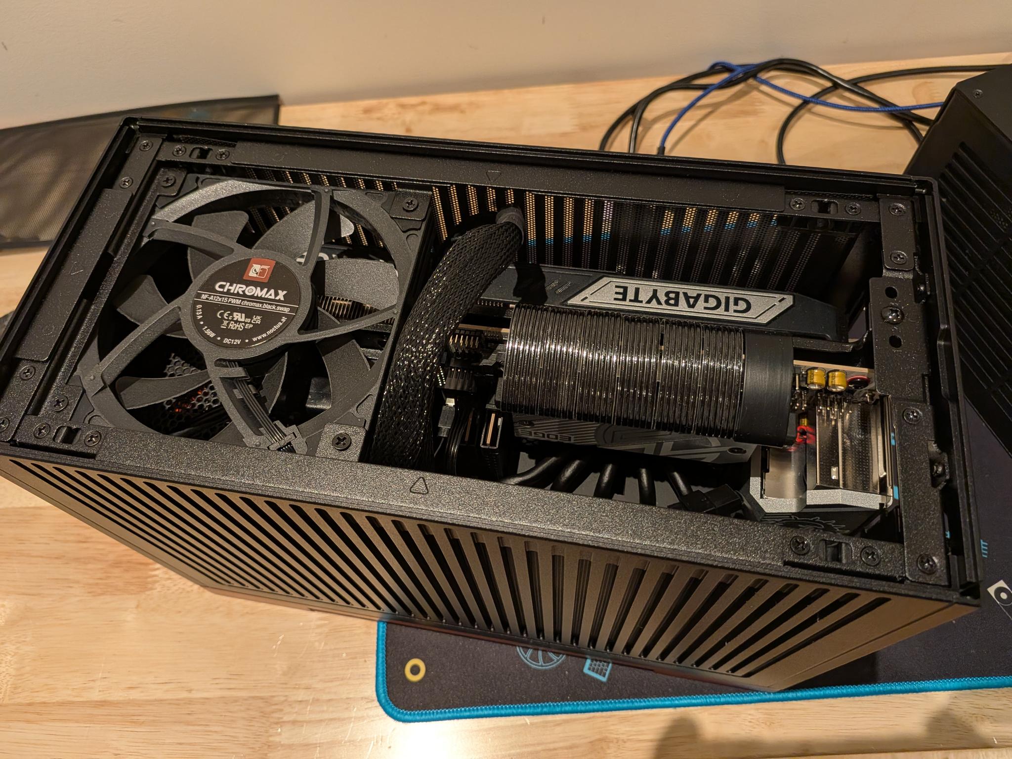 4K World Traveler - RTX 5070 Ti, Core Ultra 7 265F, 32GB DDR5 RAM, 2TB Gen 4 NVMe SSD, Noctua