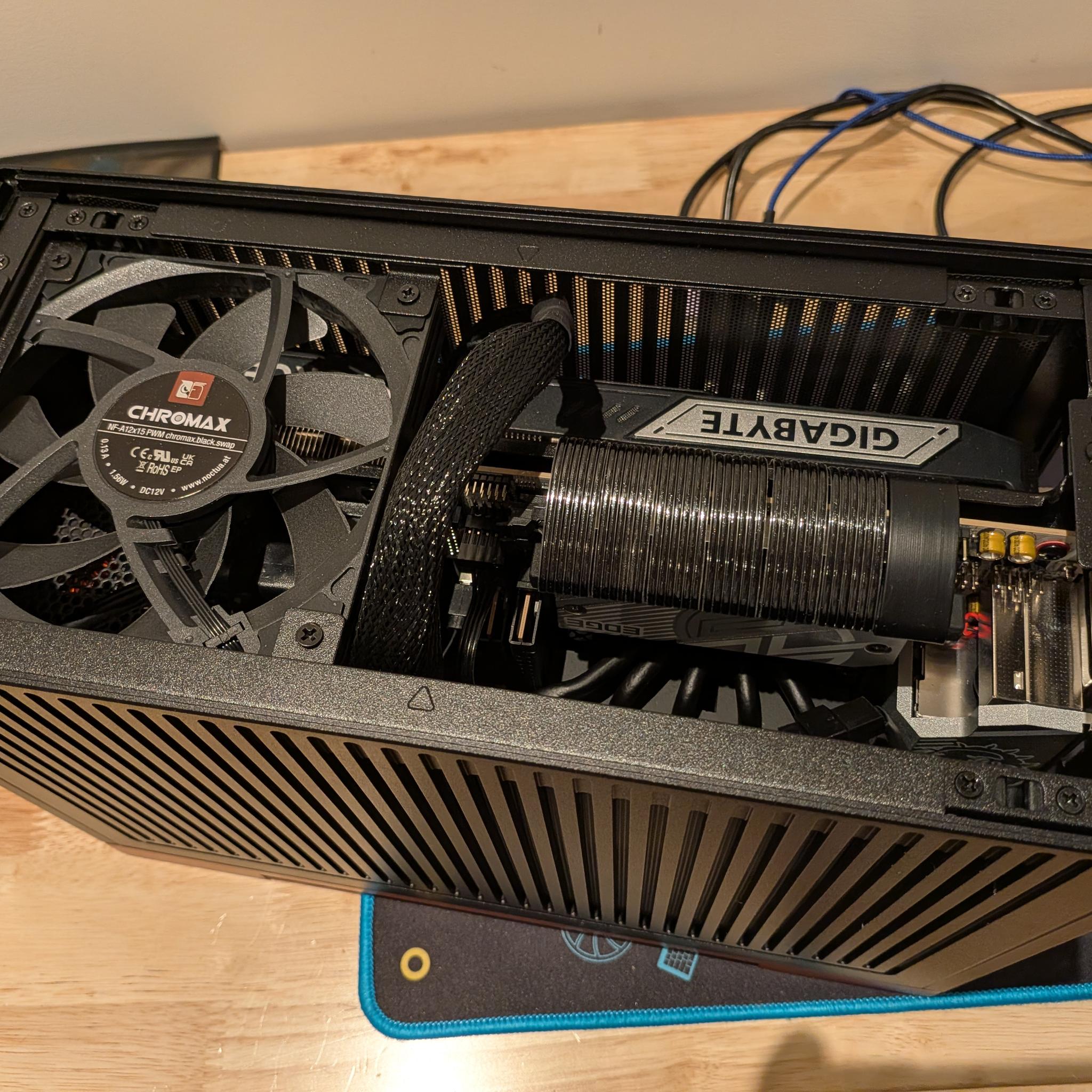 4K World Traveler - RTX 5070 Ti, Core Ultra 7 265F, 32GB DDR5 RAM, 2TB Gen 4 NVMe SSD, Noctua