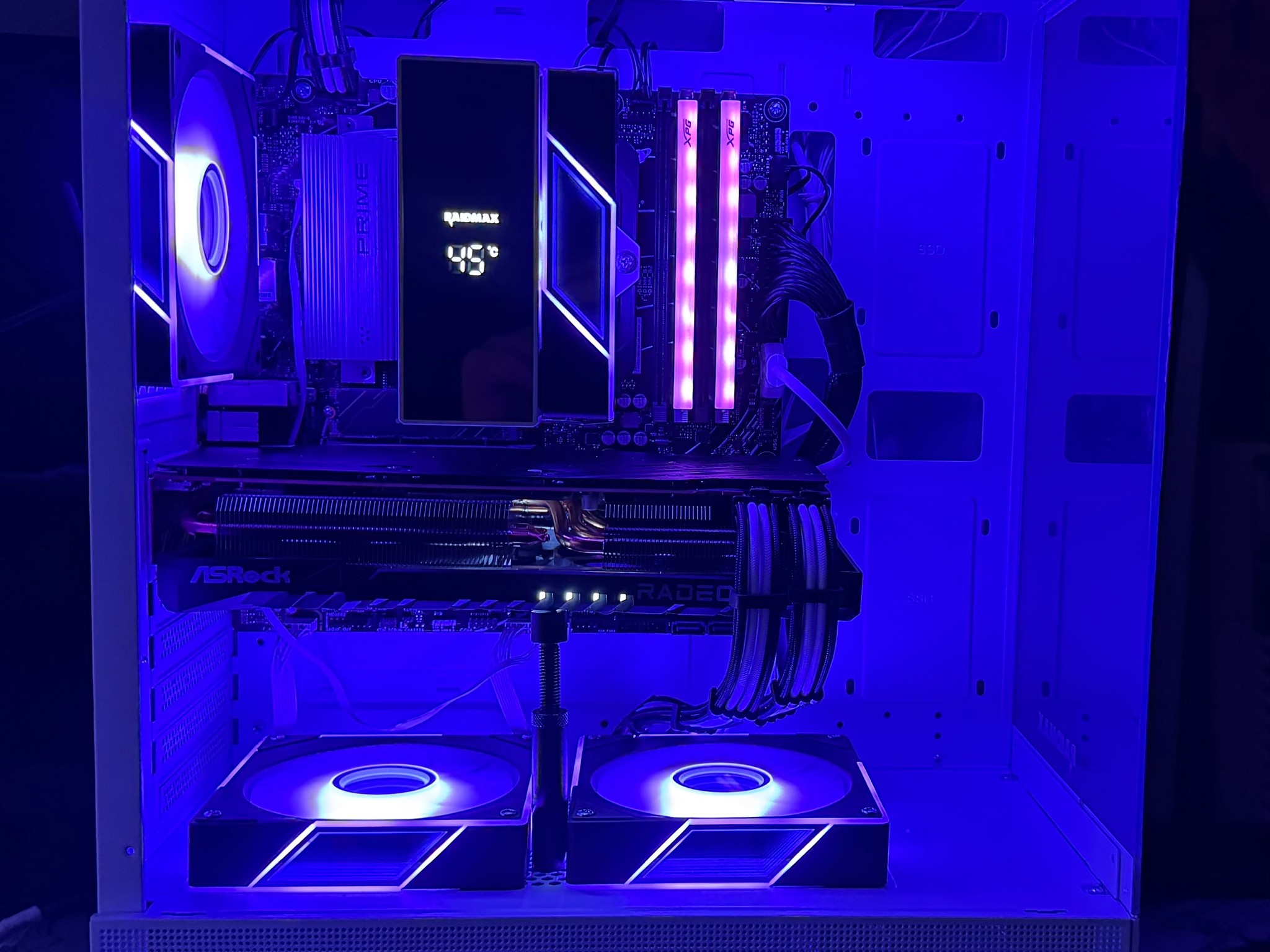 Gaming PC / content creation | AMD Radeon RX 7700 XT| Ryzen 7 | 32GB RAM | WINDOWS 11 Home | WiFi an