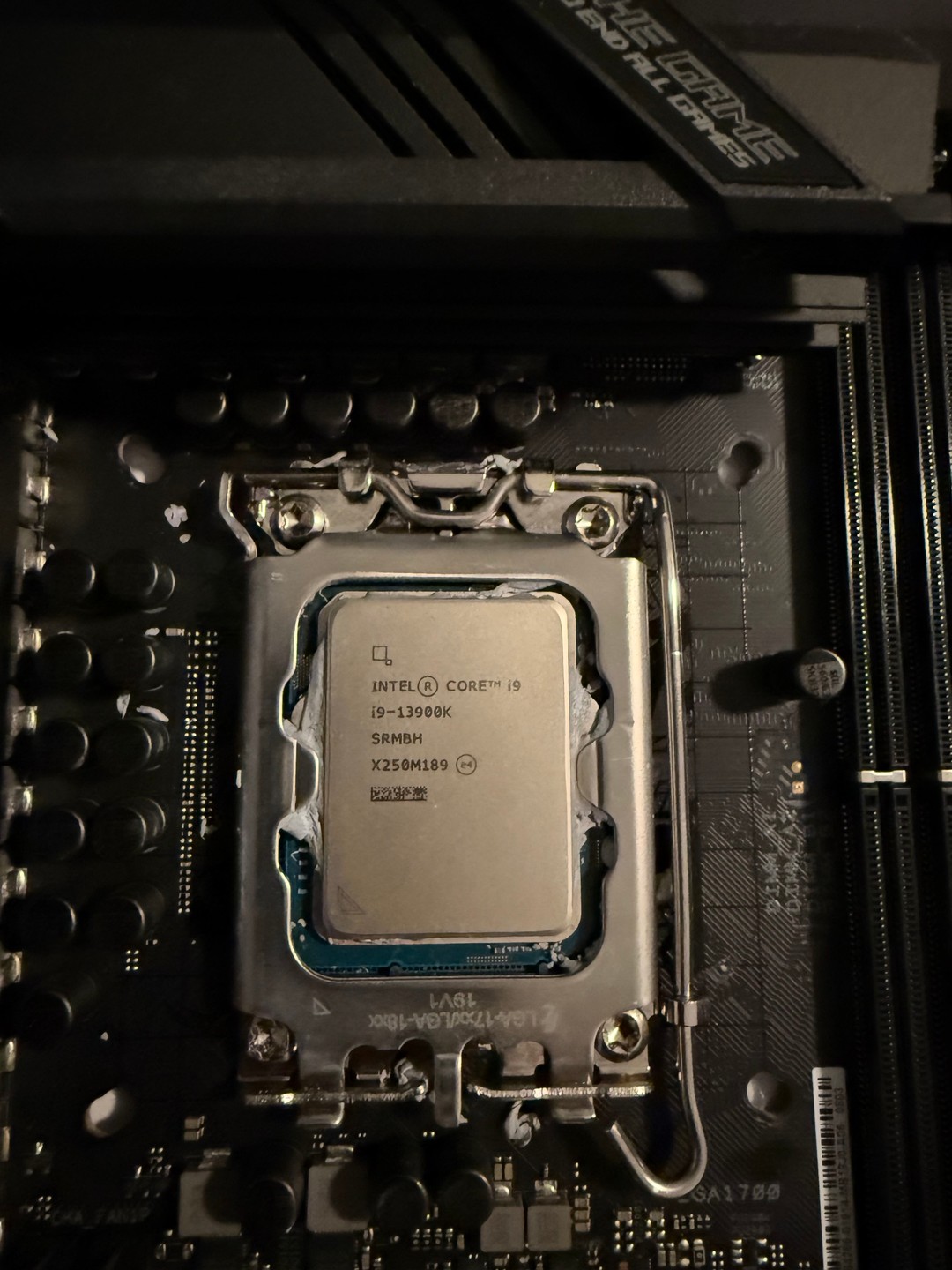 Asus ROG Strix Z690-E Gaming Wifi & Intel 13900K Bundle | Jawa