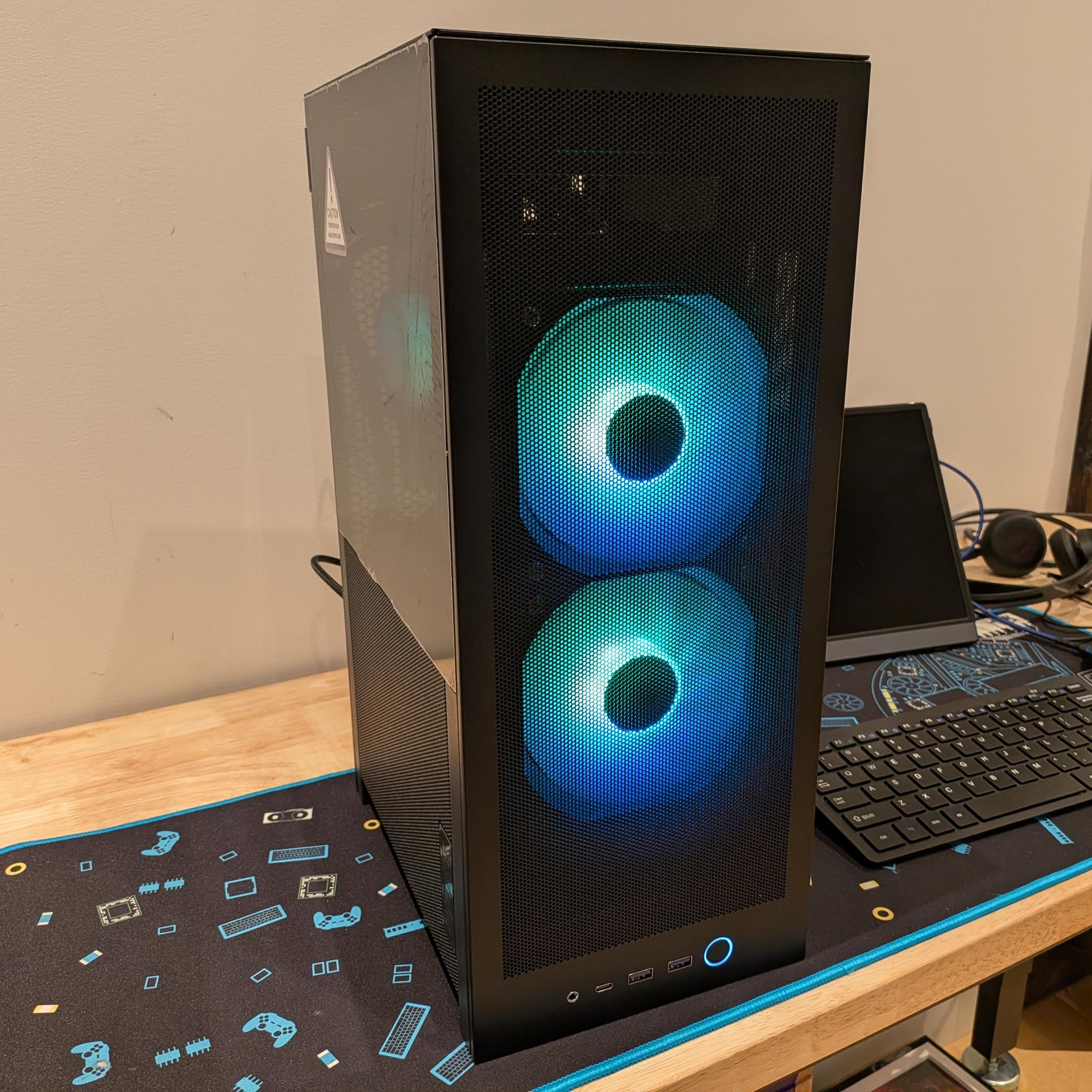 4K Flow - RTX 5070 Ti, Ryzen 9 9900X, 64 GB DDR5, 2 TB Gen 4 NVME, RGB, Liquid Cooled
