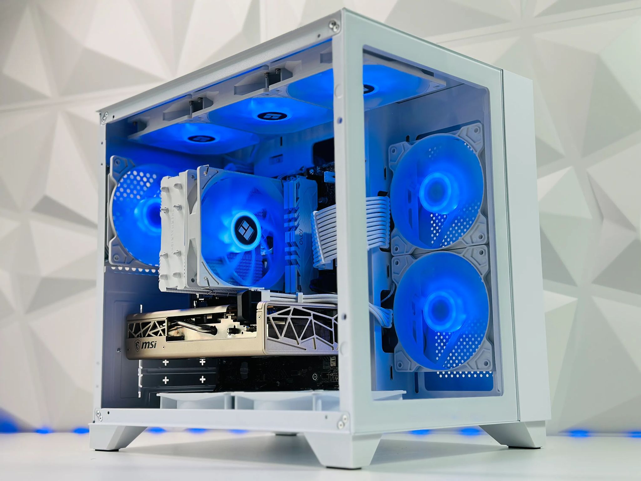 🤍🏔️❄️🌨️Alaska 🐻🌲AMD RX 5700 XT 8GB❄️Intel 12100F❄️16GB DDR4❄️1TB NVME SSD