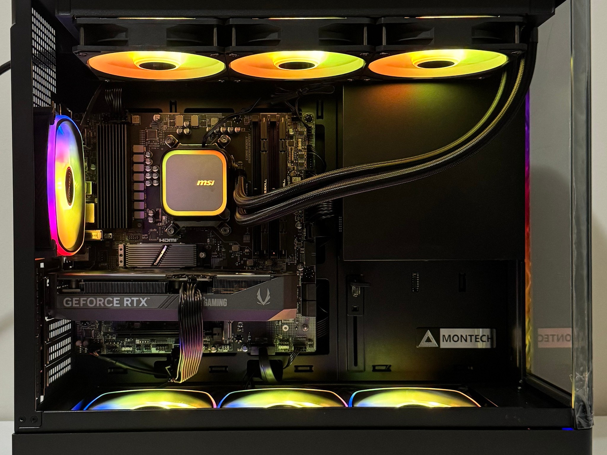 AMD Ryzen 7 7800X3D 32GB DDR5 RAM GeForce RTX 5060 Ti 1TB Gen5 NVMe SSD 850W Gold Gaming PC