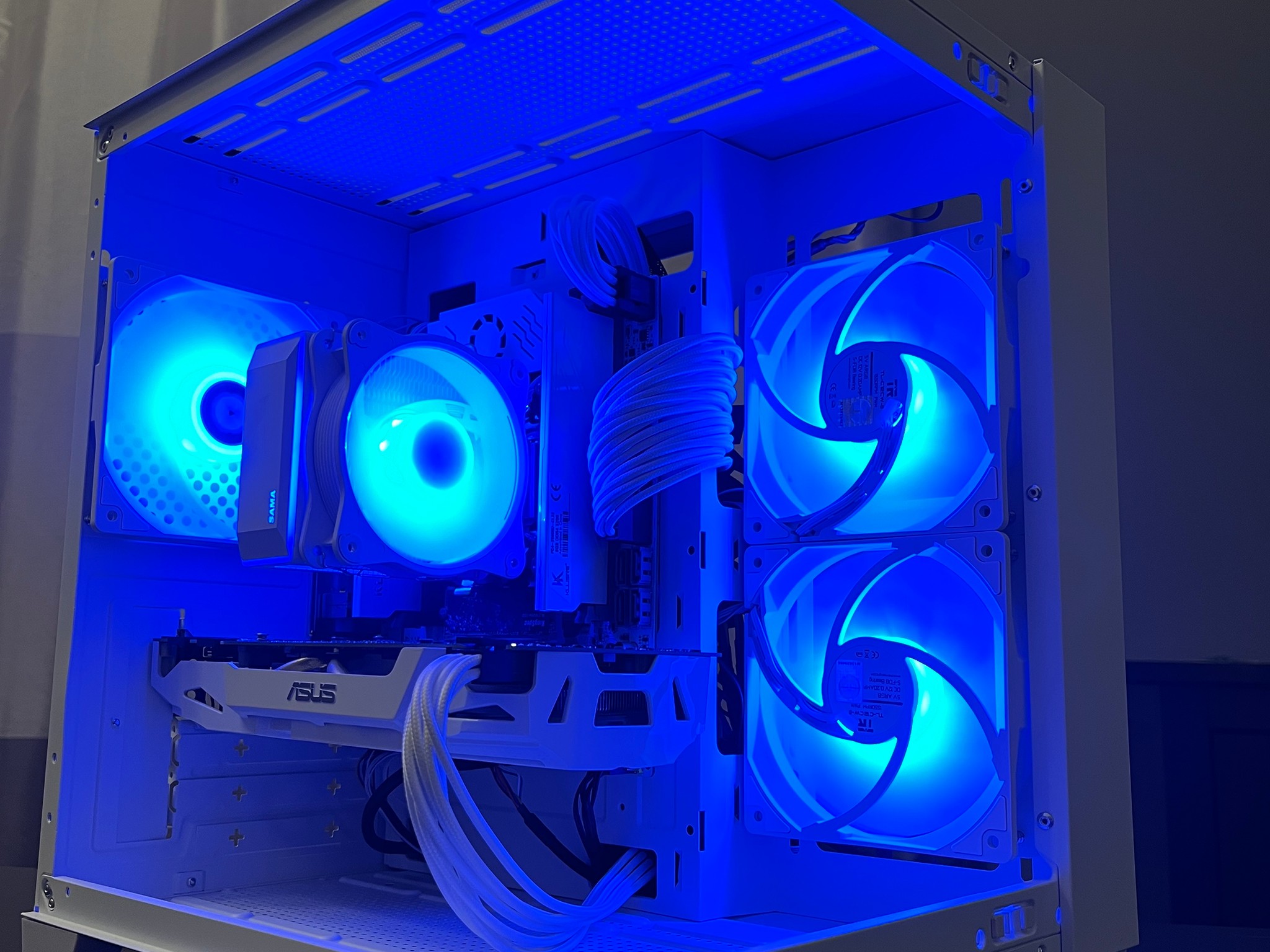 ALL WHITE GAMING PC | GTX 1070 | I7 5930K EQUIVALENT | 16GB DDR4 | 500GB NVME