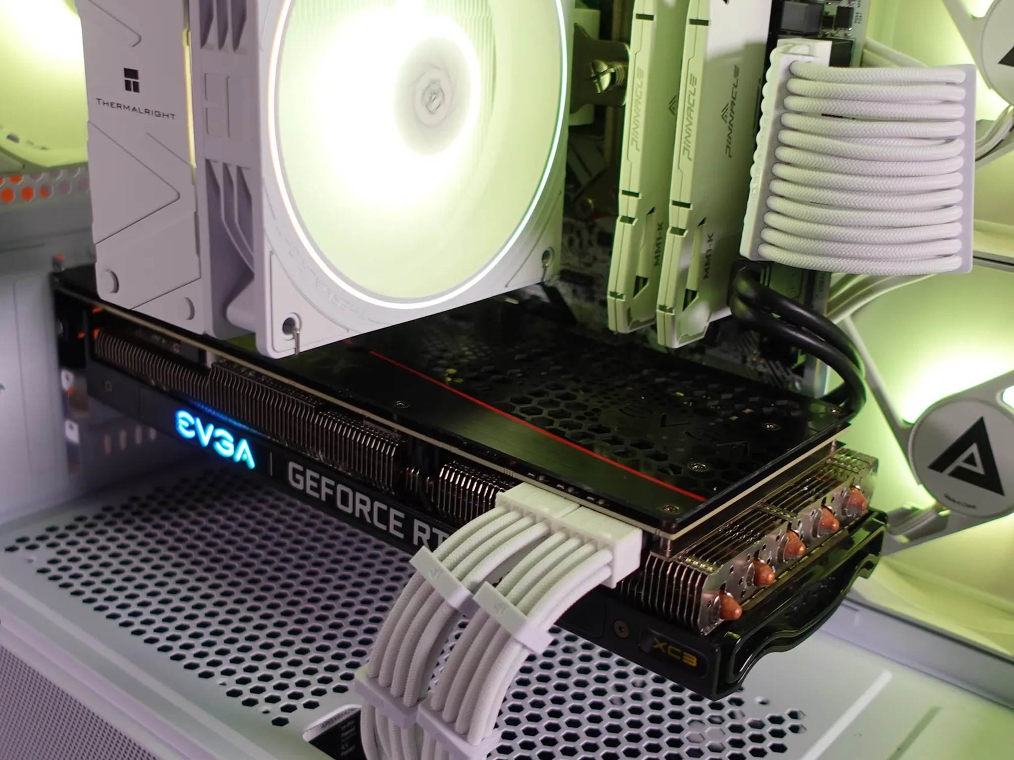 Lunar Frost ryzen 7 5800x rtx 3070