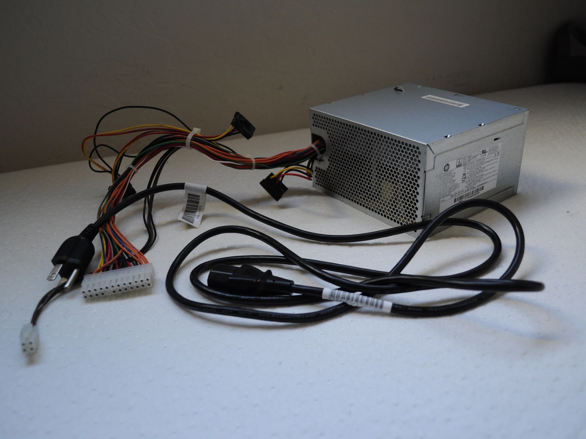 HP 180W ATX power supply from HP 280 G1 MT