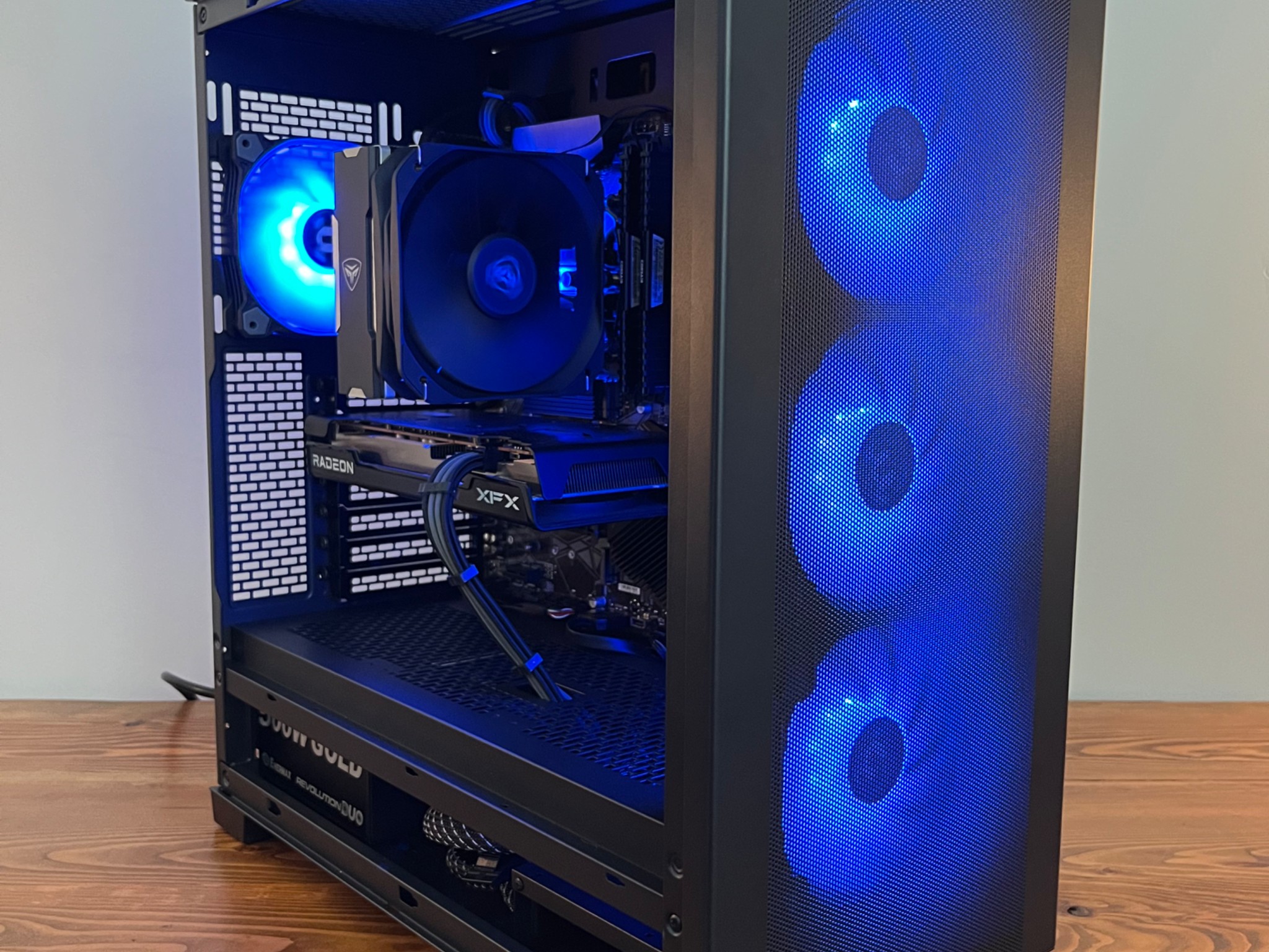 RX6650XT & Ryzen 5 5600G Gaming PC