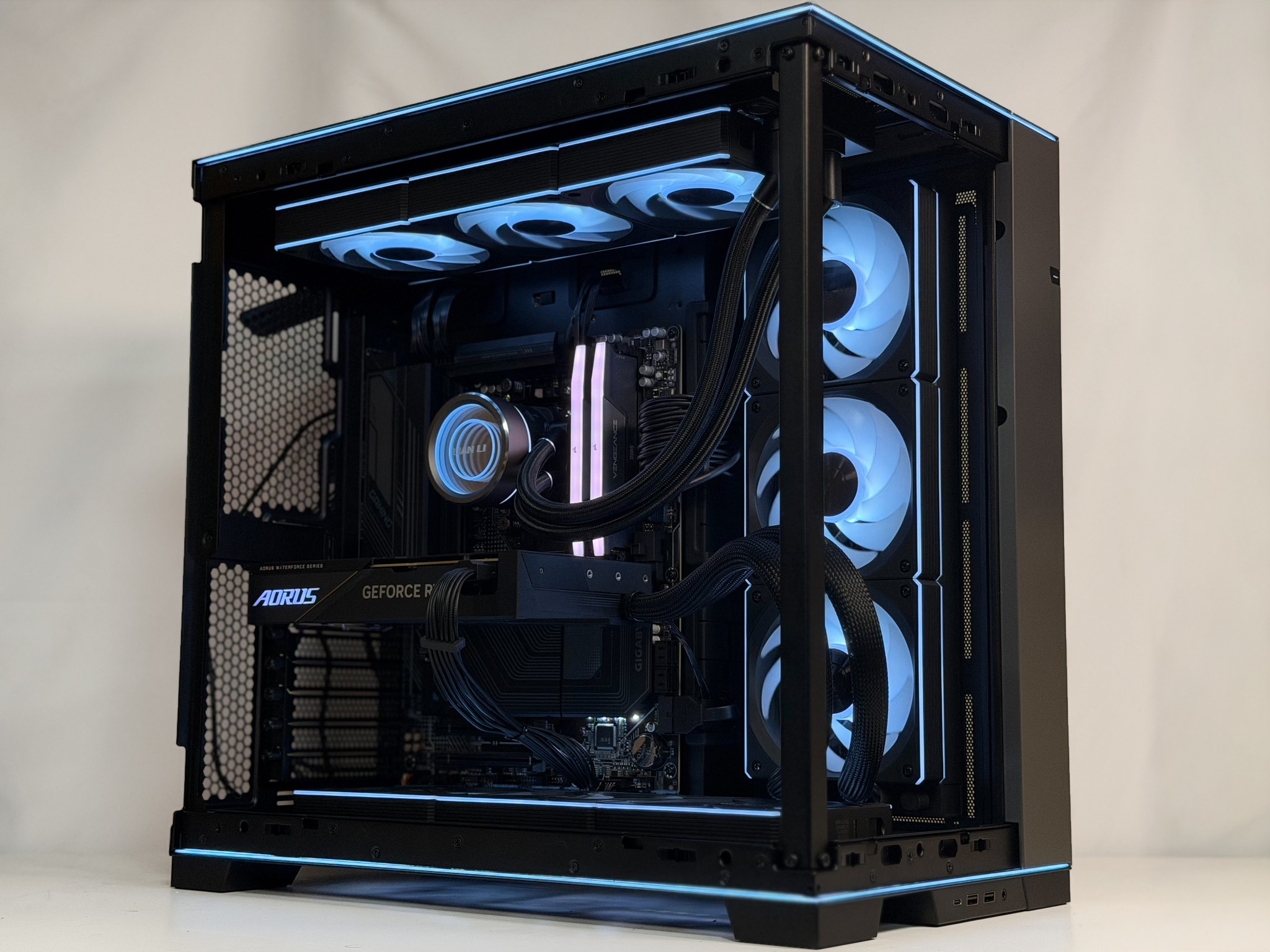 Liquid Cooled RTX 4080 | Ryzen 7 7700X | 2TB SSD | 32GB DDR5