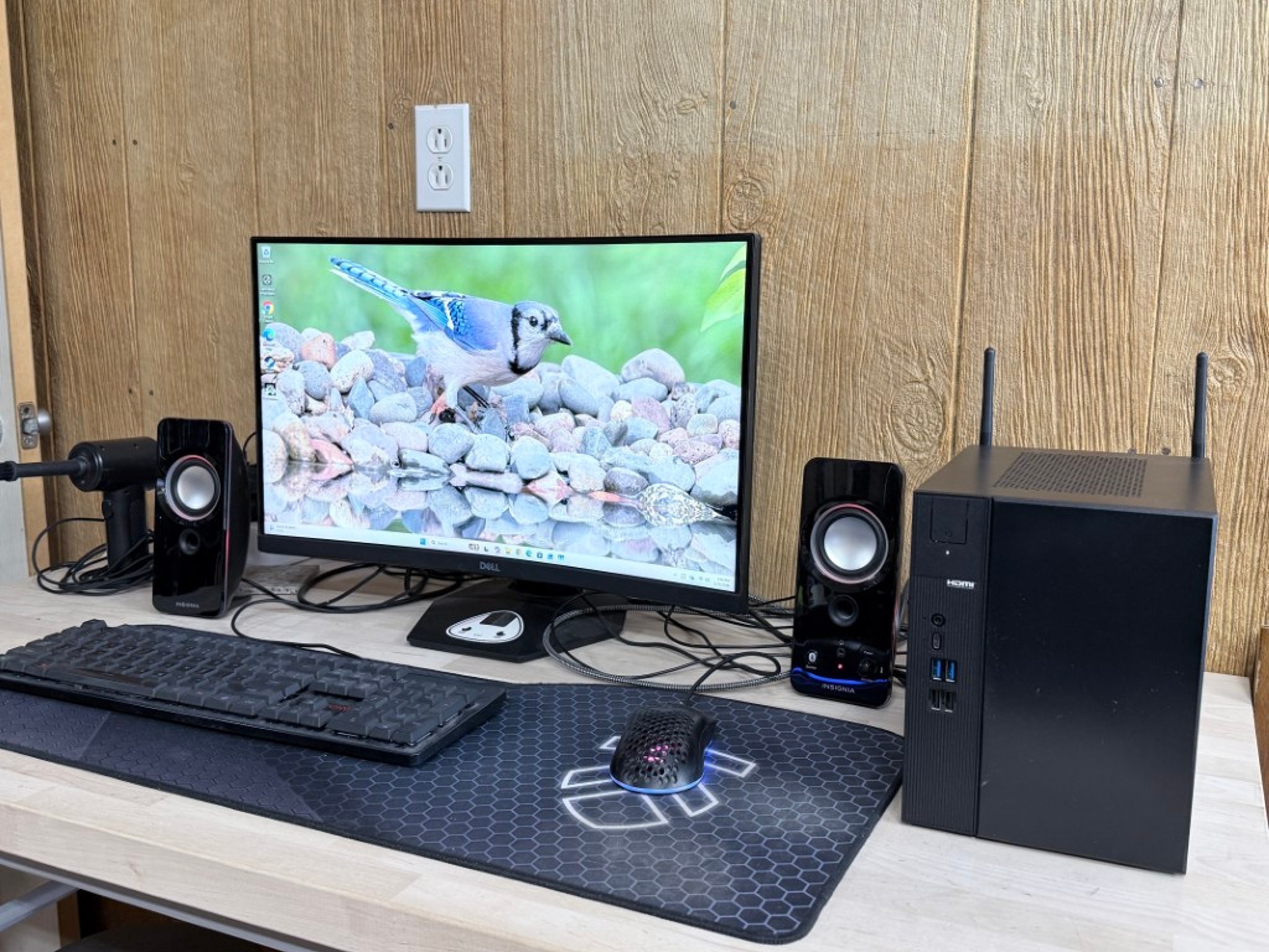 ASROCK DESKMEET X300 - AMD 3500, RX 5500, 16GB RAM, 1TB NVME - Good Starter Computer!