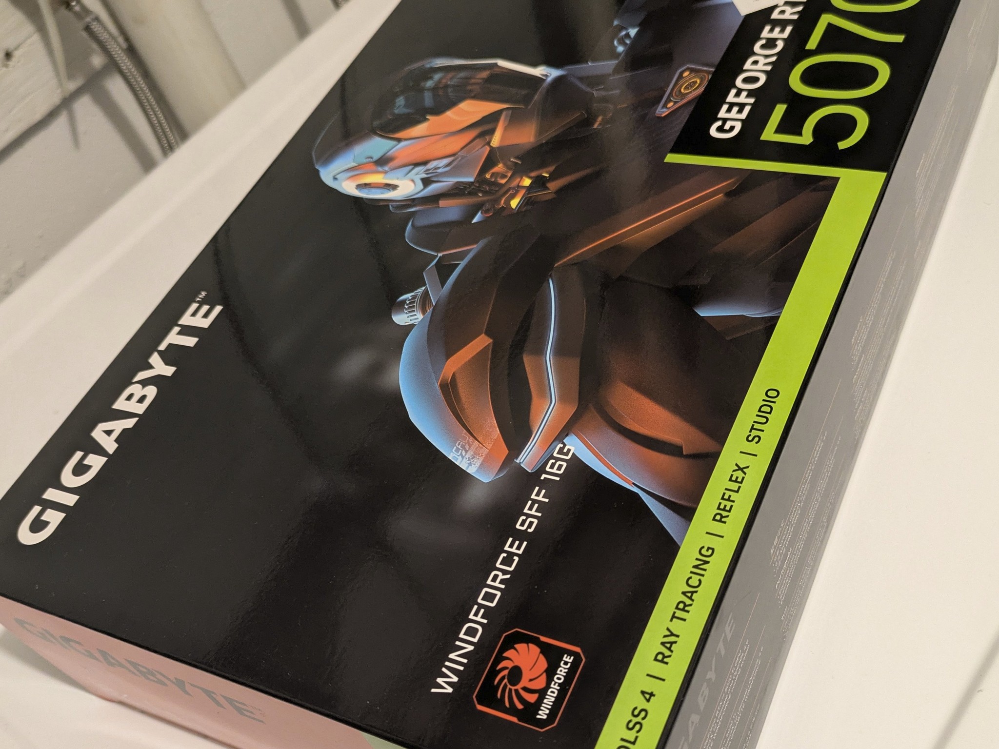 🔥 NEW — Gigabyte NVIDIA GeForce RTX 5070Ti 16G Windforce SFF Video Card 🔥
