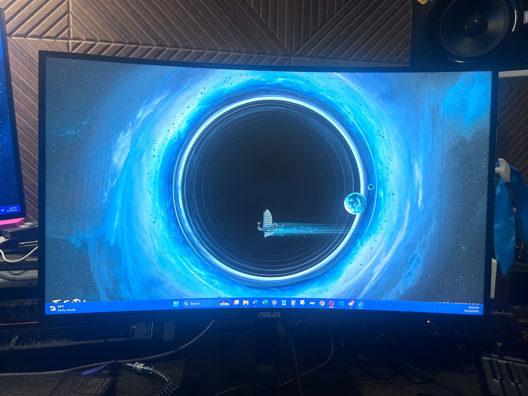 ASUS VA27VQSE 27" Full HD (1920 x 1080) 75Hz Curved Screen Monitor