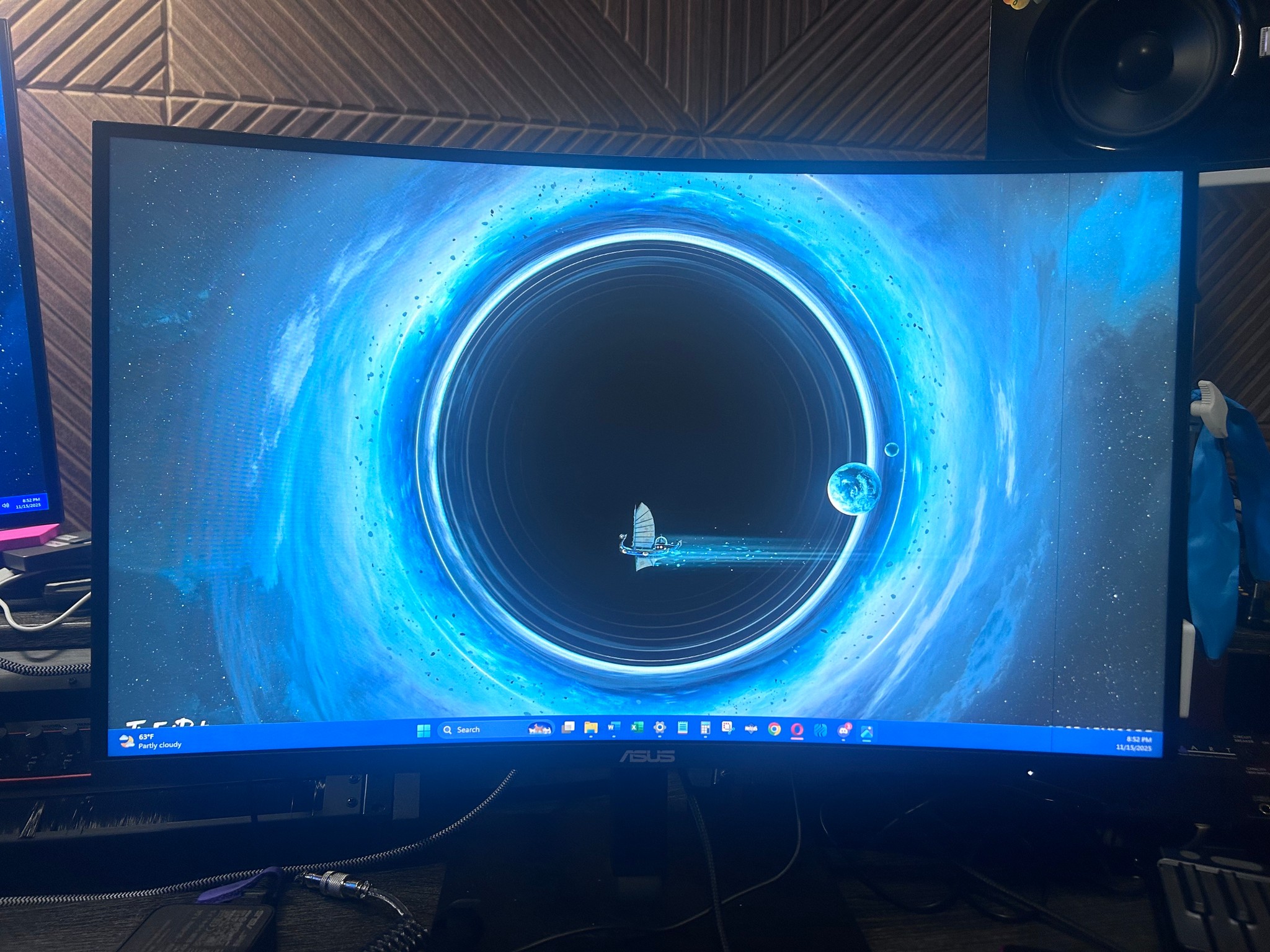 ASUS VA27VQSE 27" Full HD (1920 x 1080) 75Hz Curved Screen Monitor