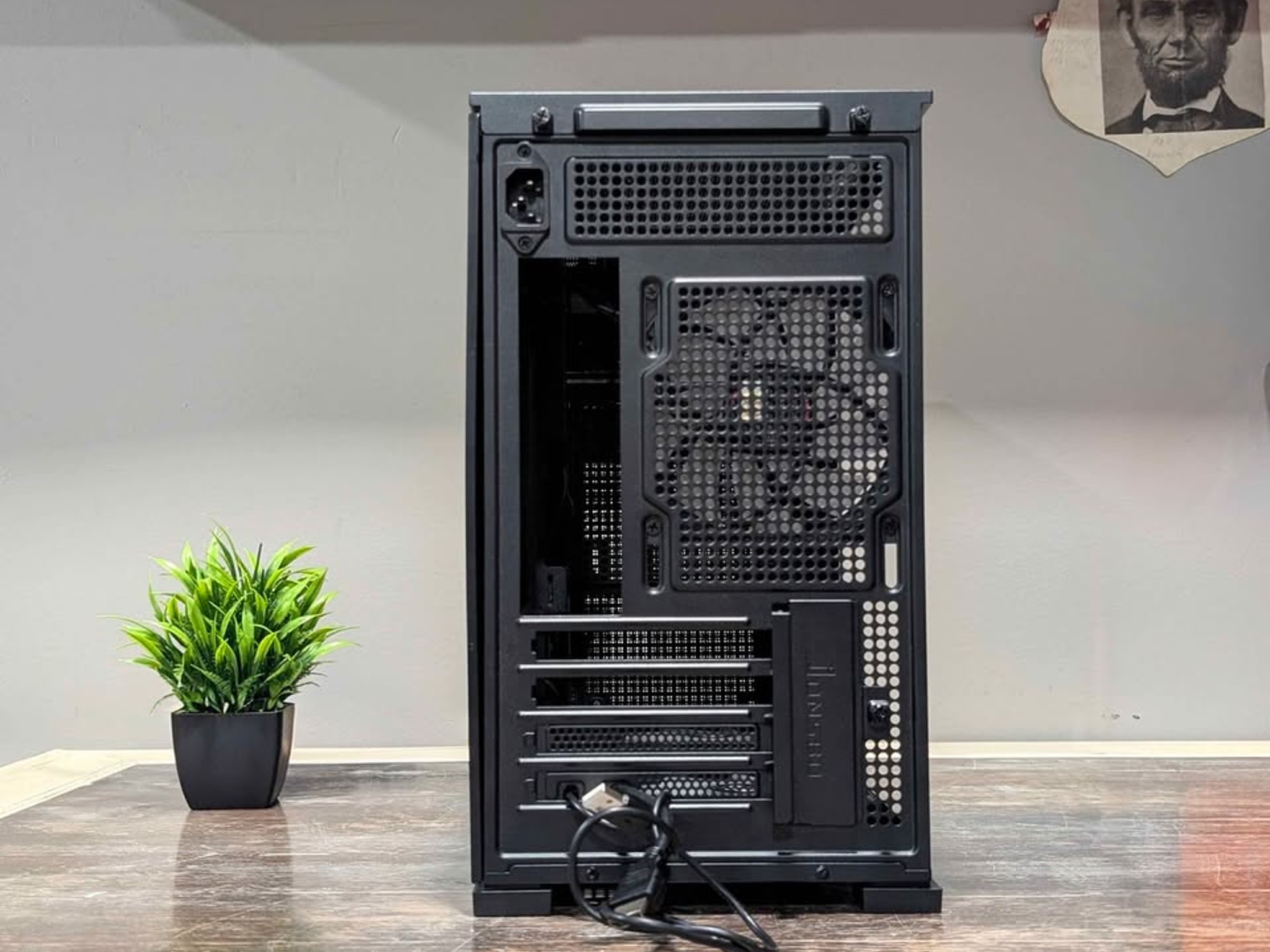 JONSBO D31 Screen and Mesh mATX Black Case + 4 Thermalright ARGB Fans