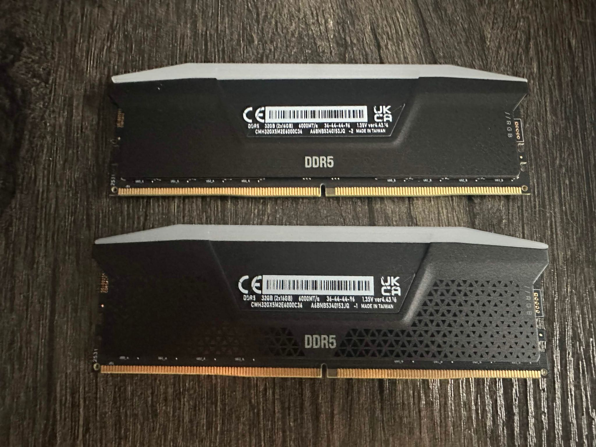 Corsair Vengeance RGB 32 GB (2x16 GB) DDR5-6000 CL36 DESKTOP MEMORY RAM