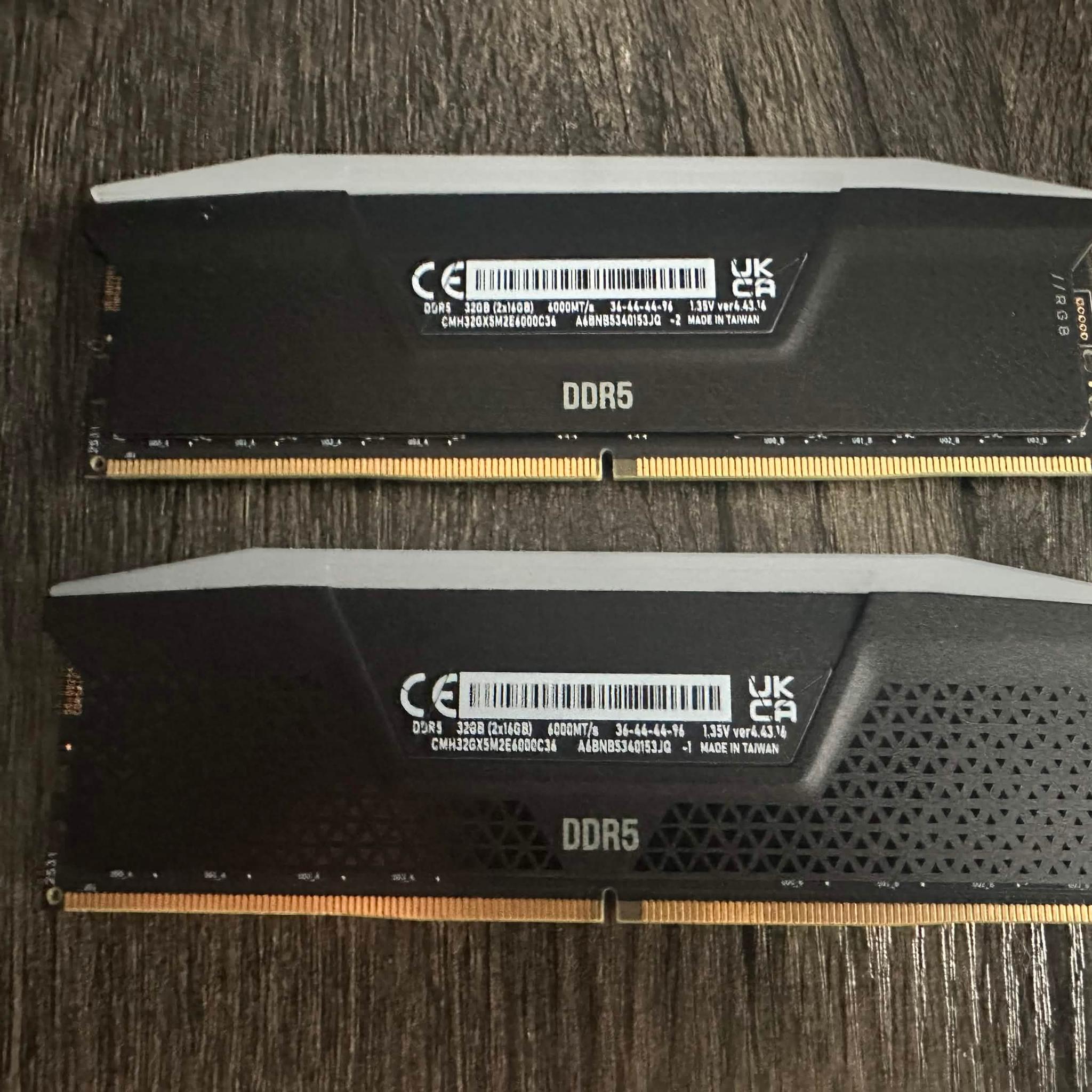 Corsair Vengeance RGB 32 GB (2x16 GB) DDR5-6000 CL36 DESKTOP MEMORY RAM