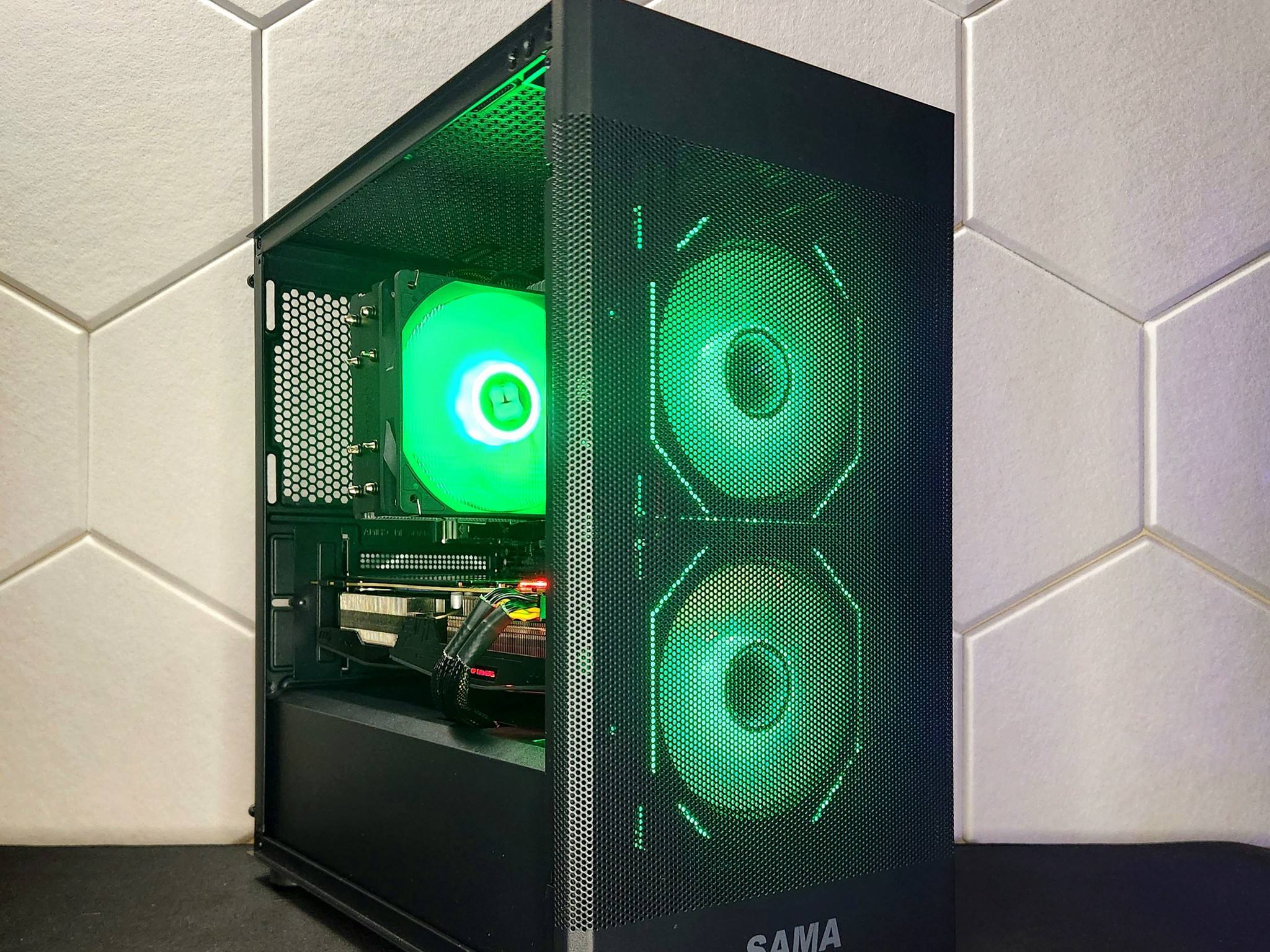 "1080p Beast" GTX 1070TI | Ryzen 7 2700 | 16GB DDR4 | 512GB SSD | WIFI+BT